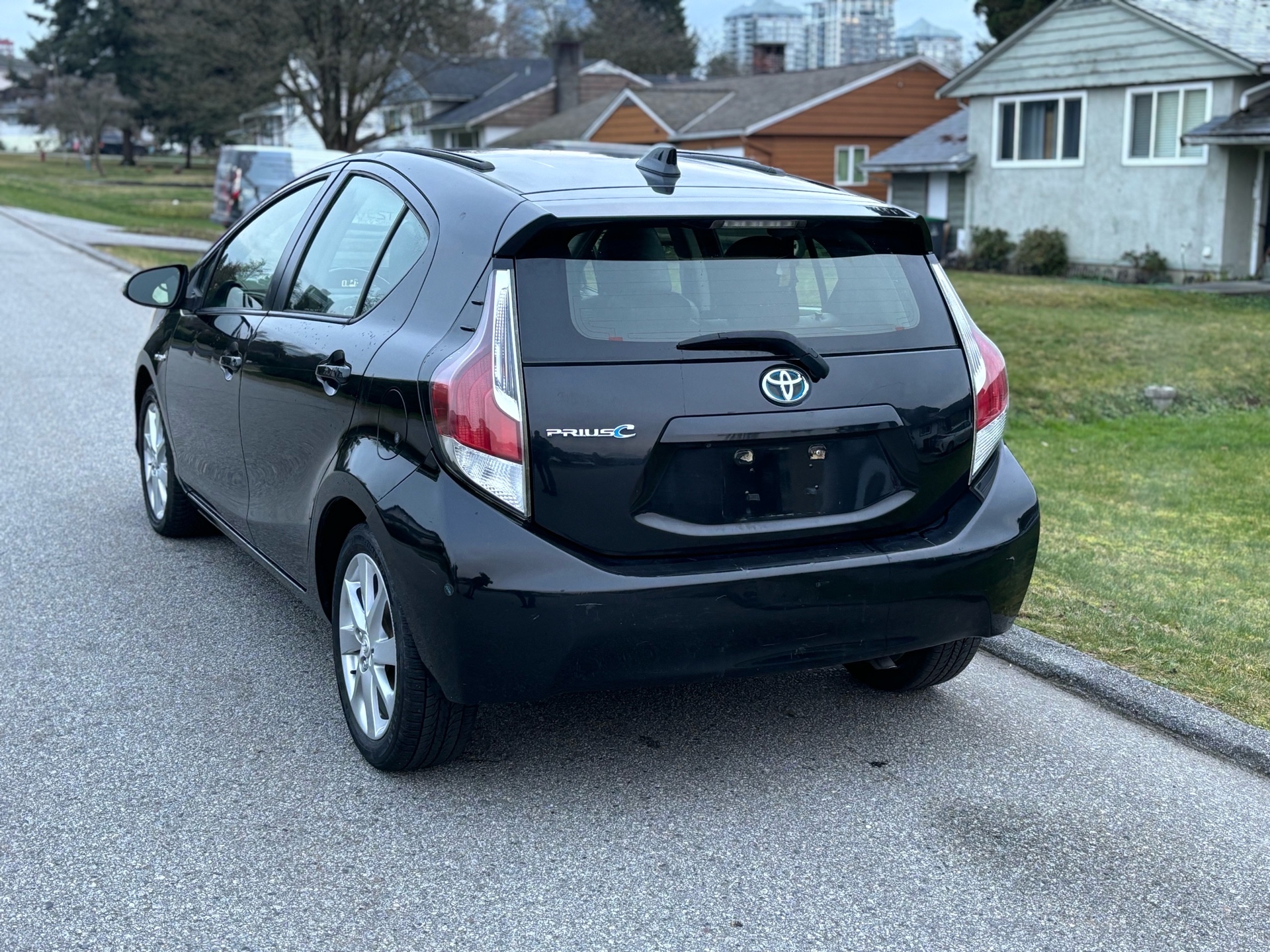 /choosesuperauto/2016-Toyota-Priusc-07735034554914533.jpg