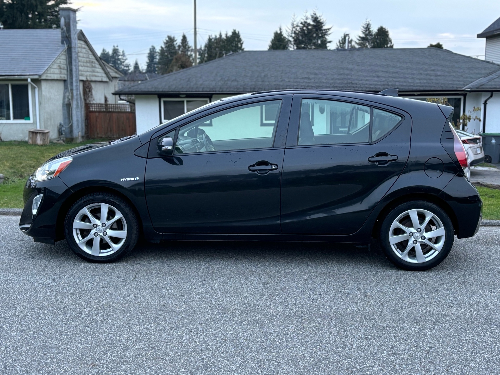 /choosesuperauto/2016-Toyota-Priusc-9735348246125333.jpg