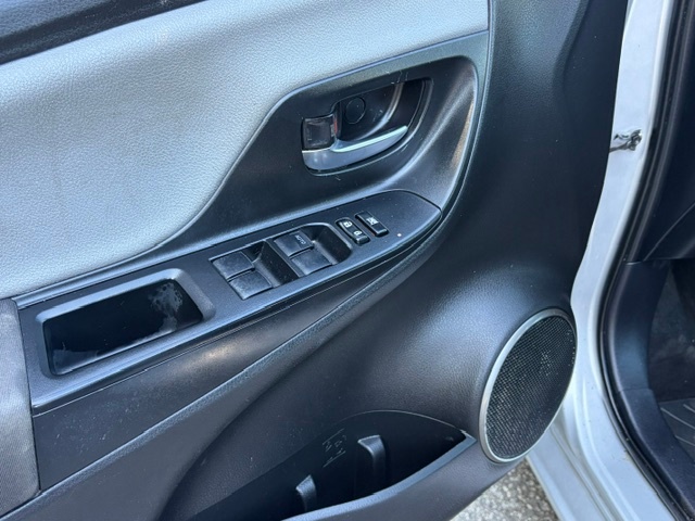 /choosesuperauto/2016-Toyota-Yaris-13835988214955242.jpg