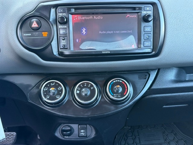 /choosesuperauto/2016-Toyota-Yaris-9718494242484763.jpg