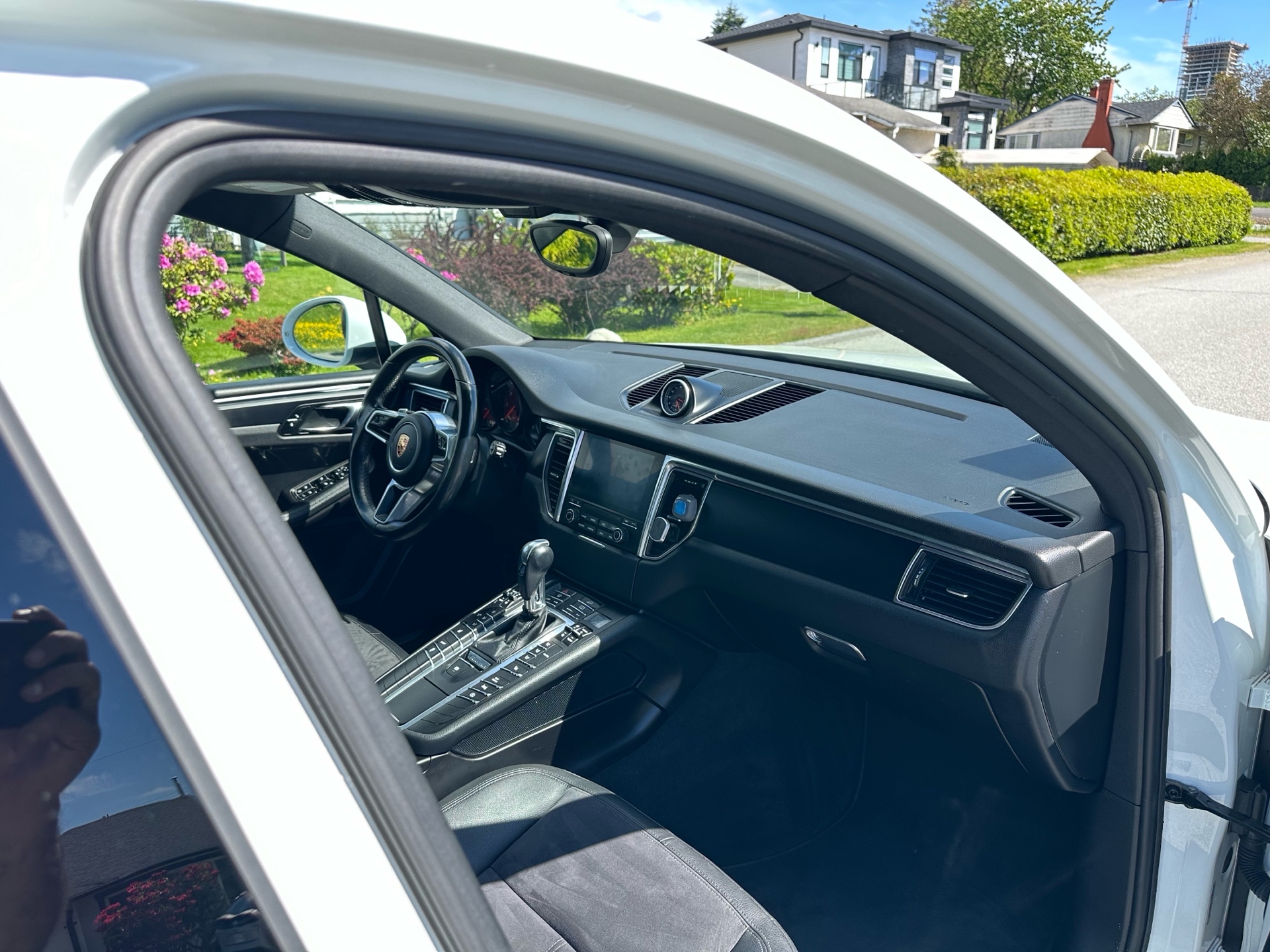 /choosesuperauto/2017-Porsche-Macan-3905581787744248.jpg