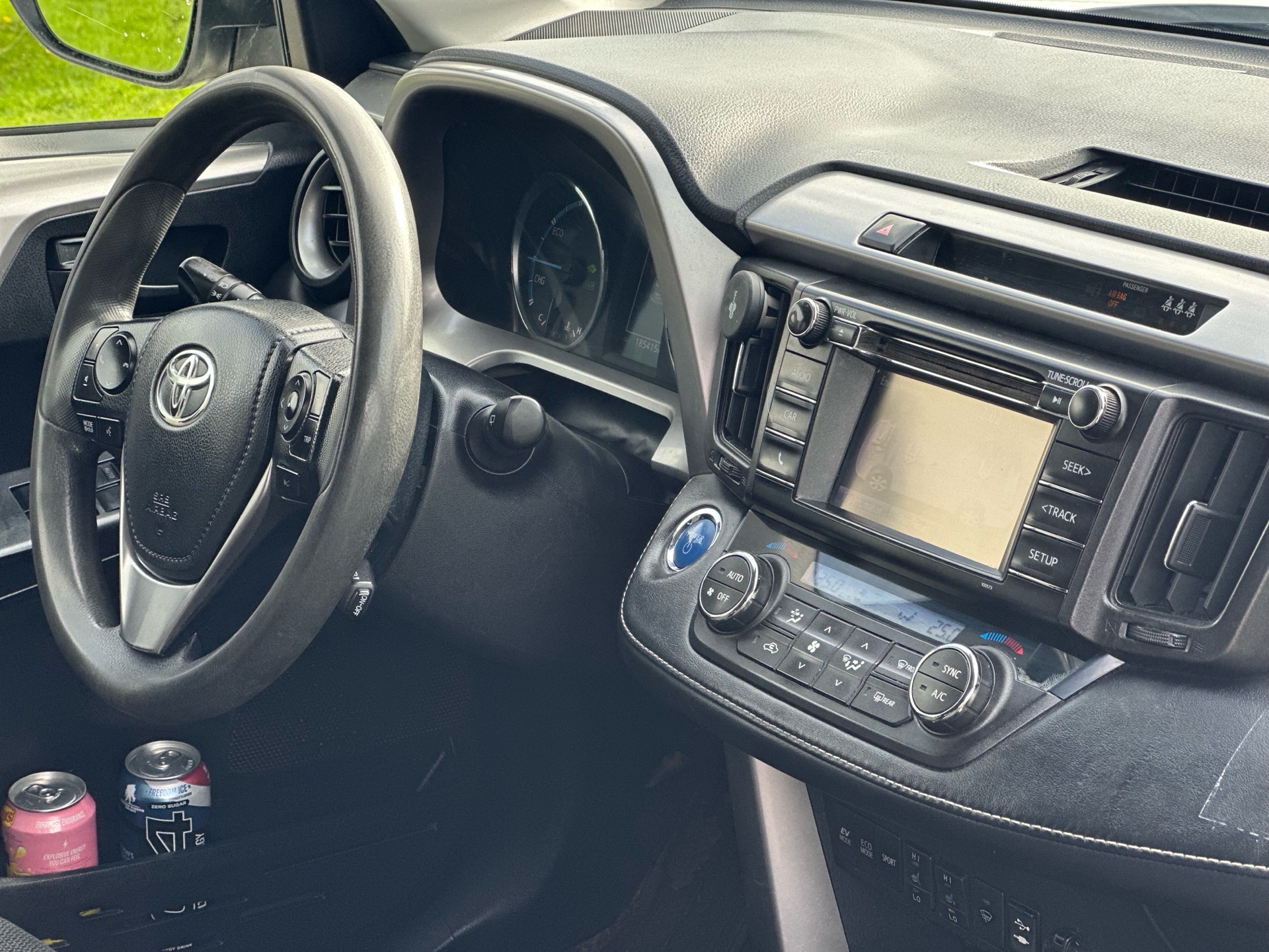 /choosesuperauto/2017-Toyota-RAV4Hybrid-9088947184442531.jpg