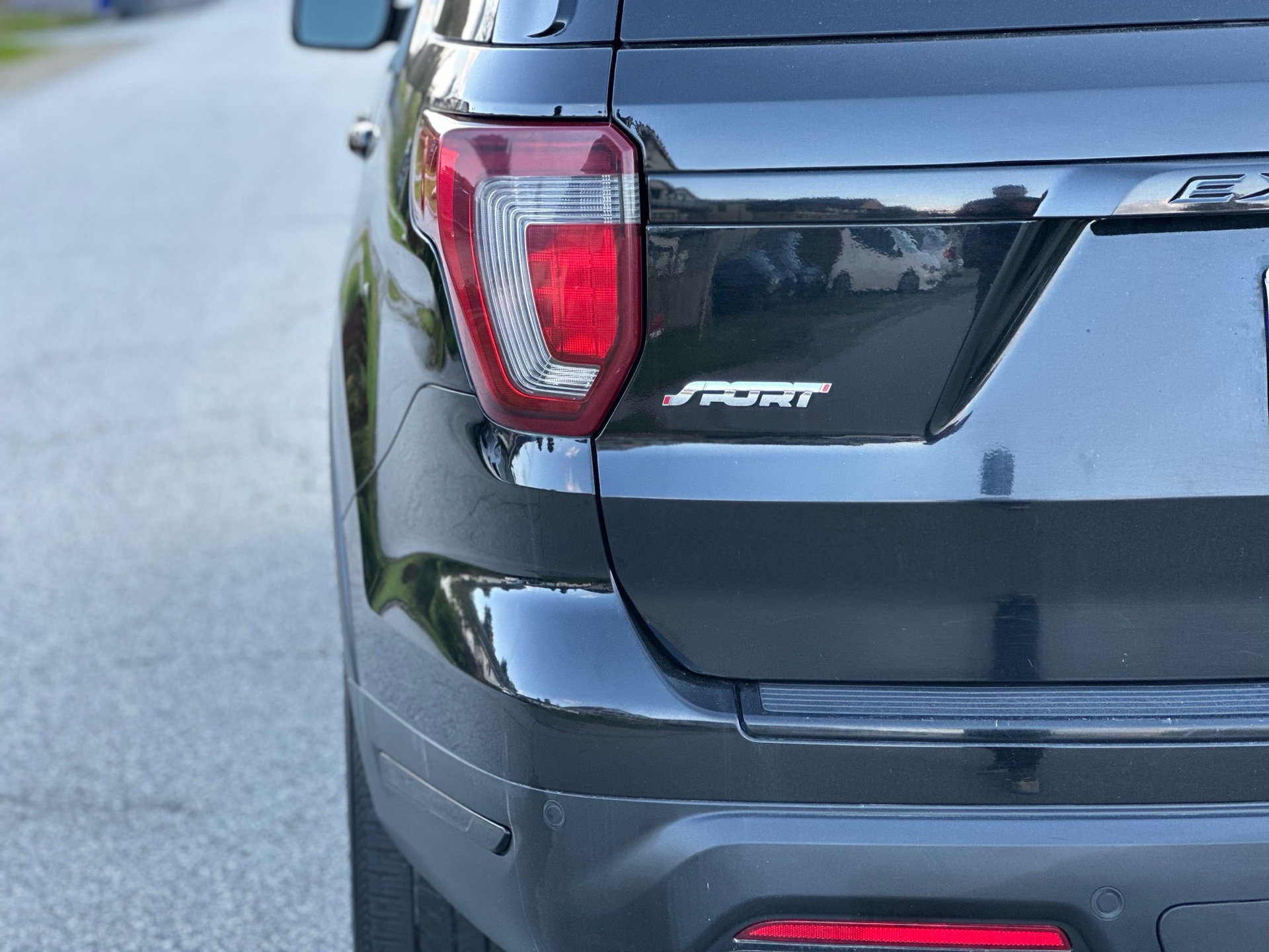 /choosesuperauto/2018-Ford-Explorer-12186161363462444.jpg