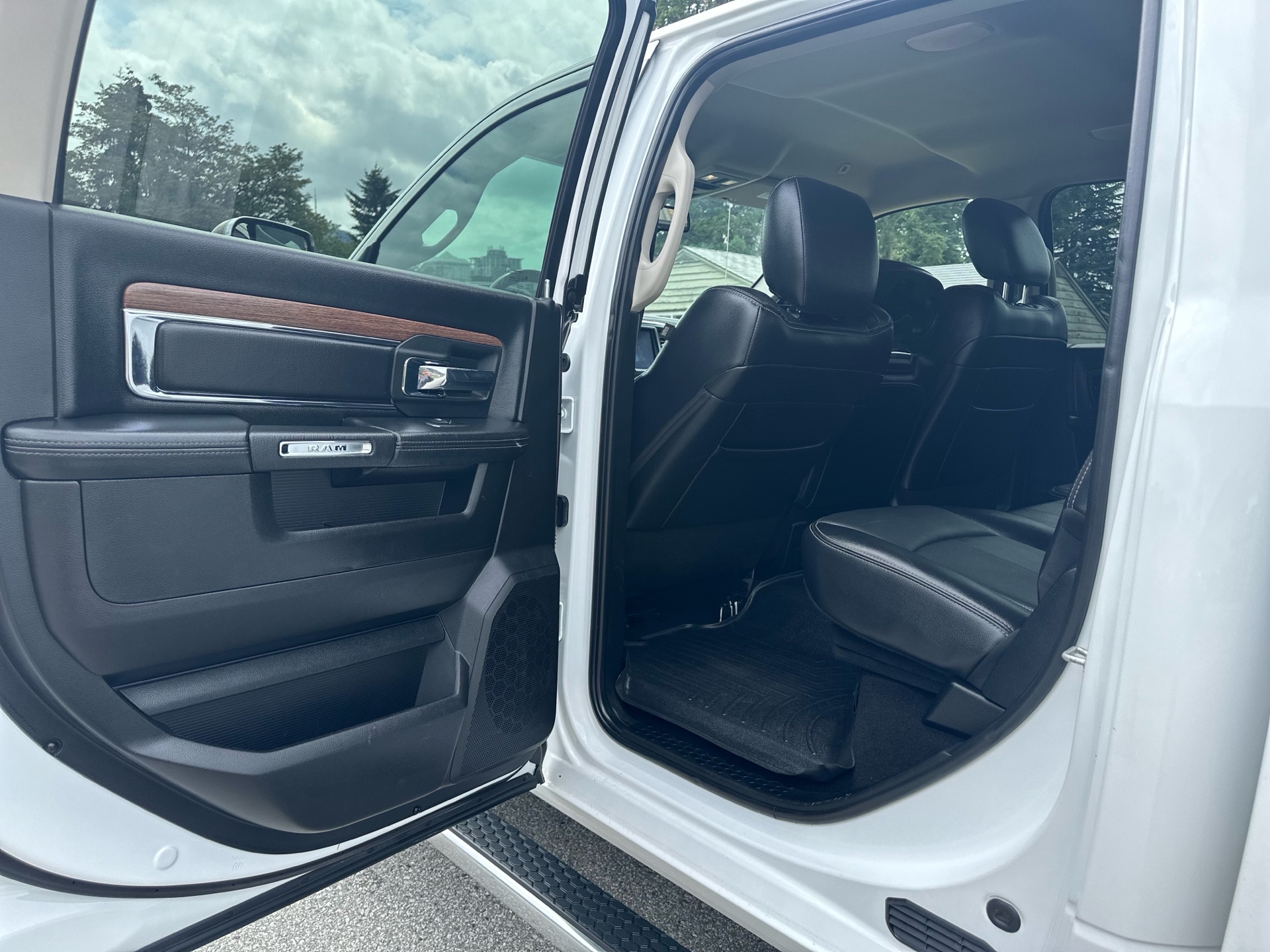/choosesuperauto/2018-Ram-3500-8432398459020916.jpg