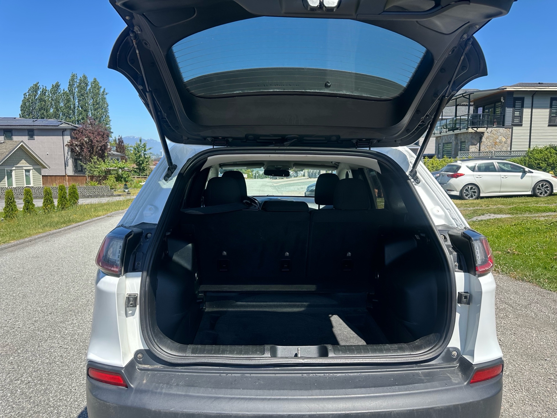 /choosesuperauto/2019-Jeep-Cherokee-47805100581231574.jpg
