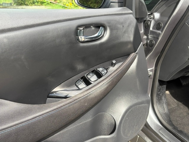 /choosesuperauto/2019-Nissan-Leaf-5917615563823324.jpg