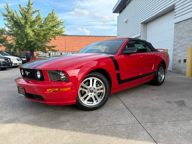 2005 Ford Mustang GT CONVERTIBLE RED LEATHER-ONLY 37KM-1 OWNER-ALL ORIGINAL