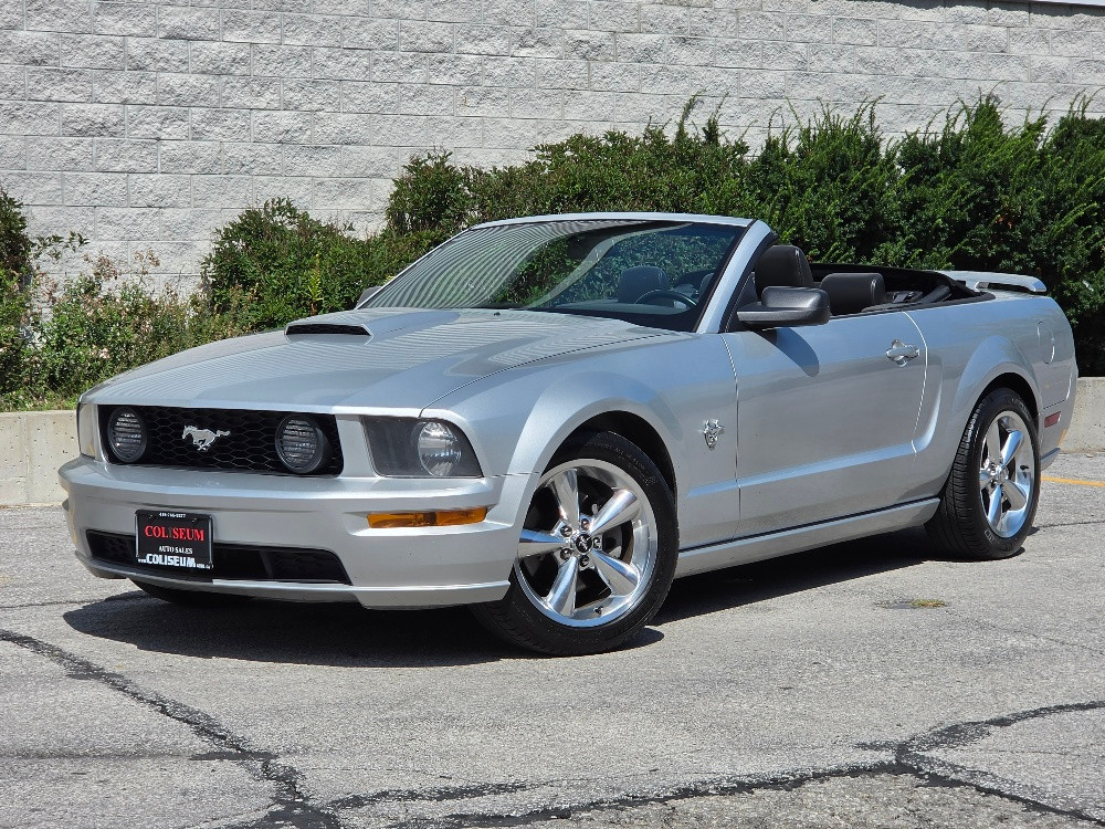 2009 Ford Mustang GT CONVERTIBLE-5 SPEED MANUAL-V8
