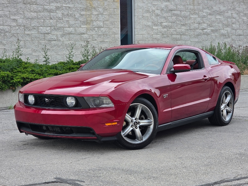 2010 Ford Mustang GT **5 SPEED MANUAL-RED LEATHER**