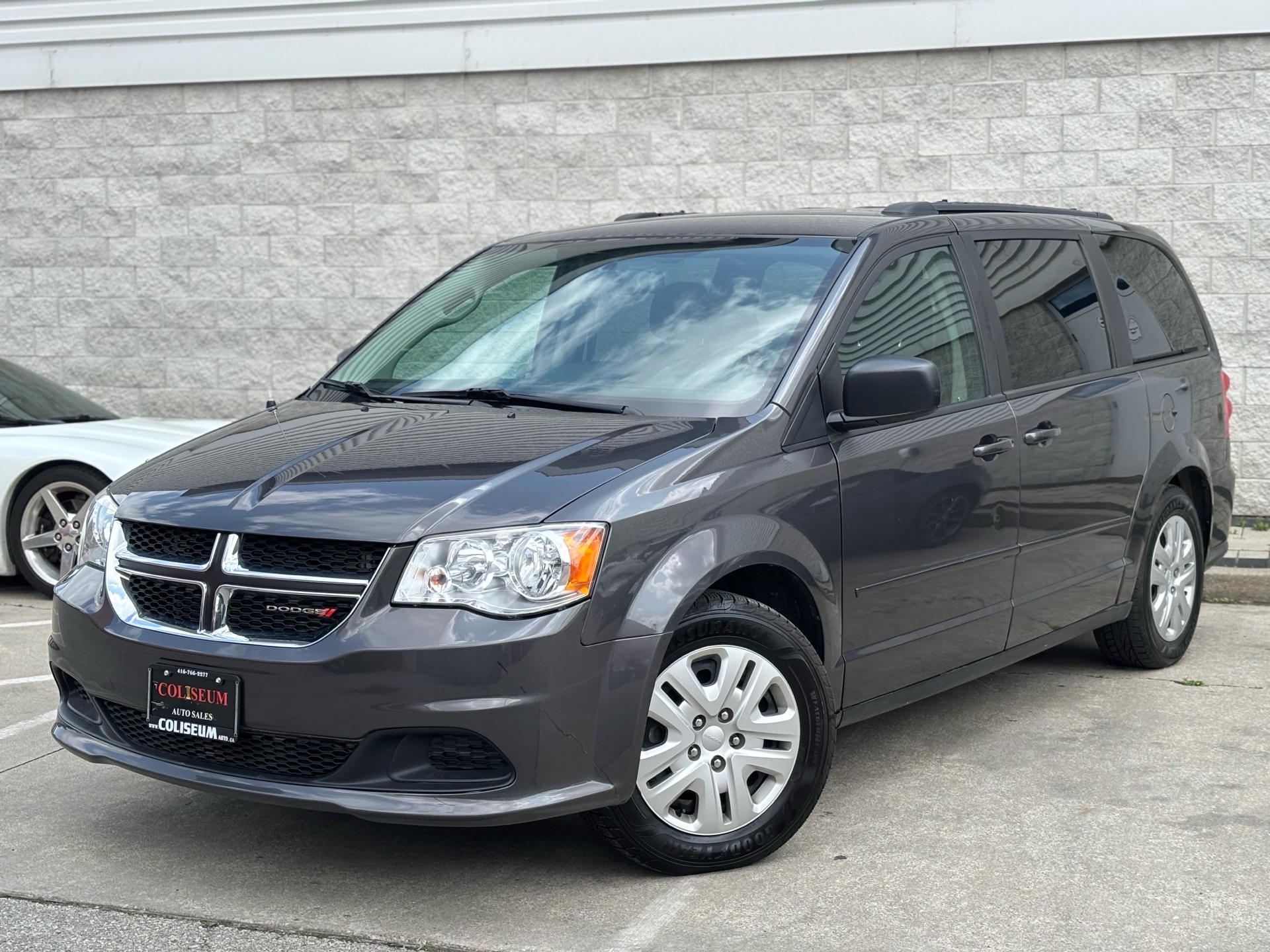 2017 Dodge Grand Caravan SXT **ONLY 84,000KM-1 OWNER-STOW N GO**