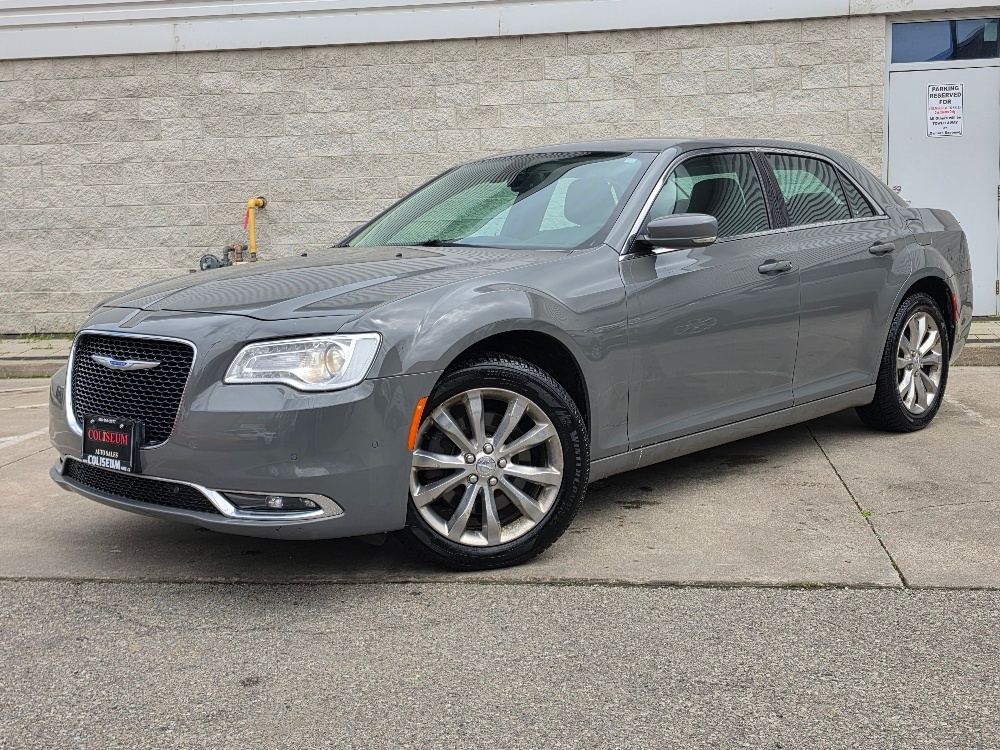 2018 Chrysler 300 TOURING AWD **LEATHER-CAMERA-HEATED SEATS-1 OWNER**