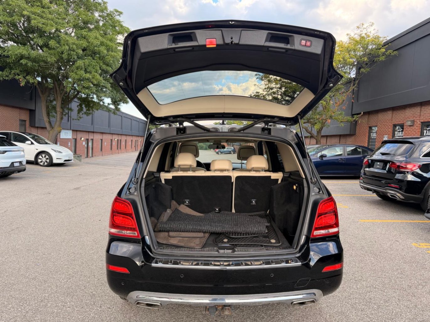 /crownautomobile/2014-Mercedes-Benz-GLK-Class-04171032297330912.jpg