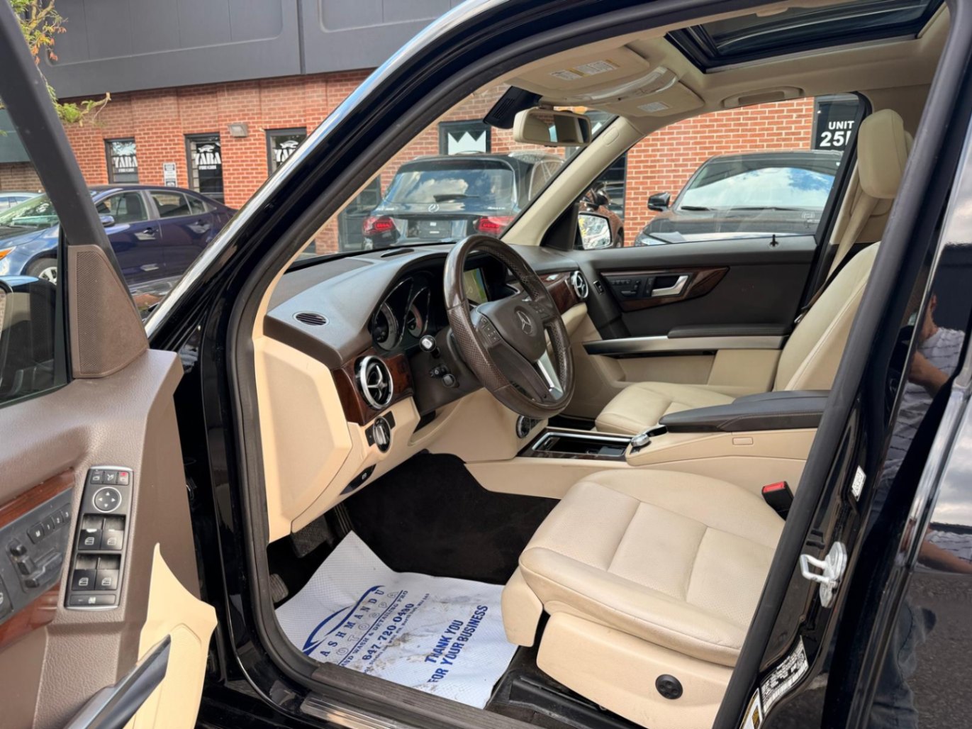 /crownautomobile/2014-Mercedes-Benz-GLK-Class-37870955584071386.jpg