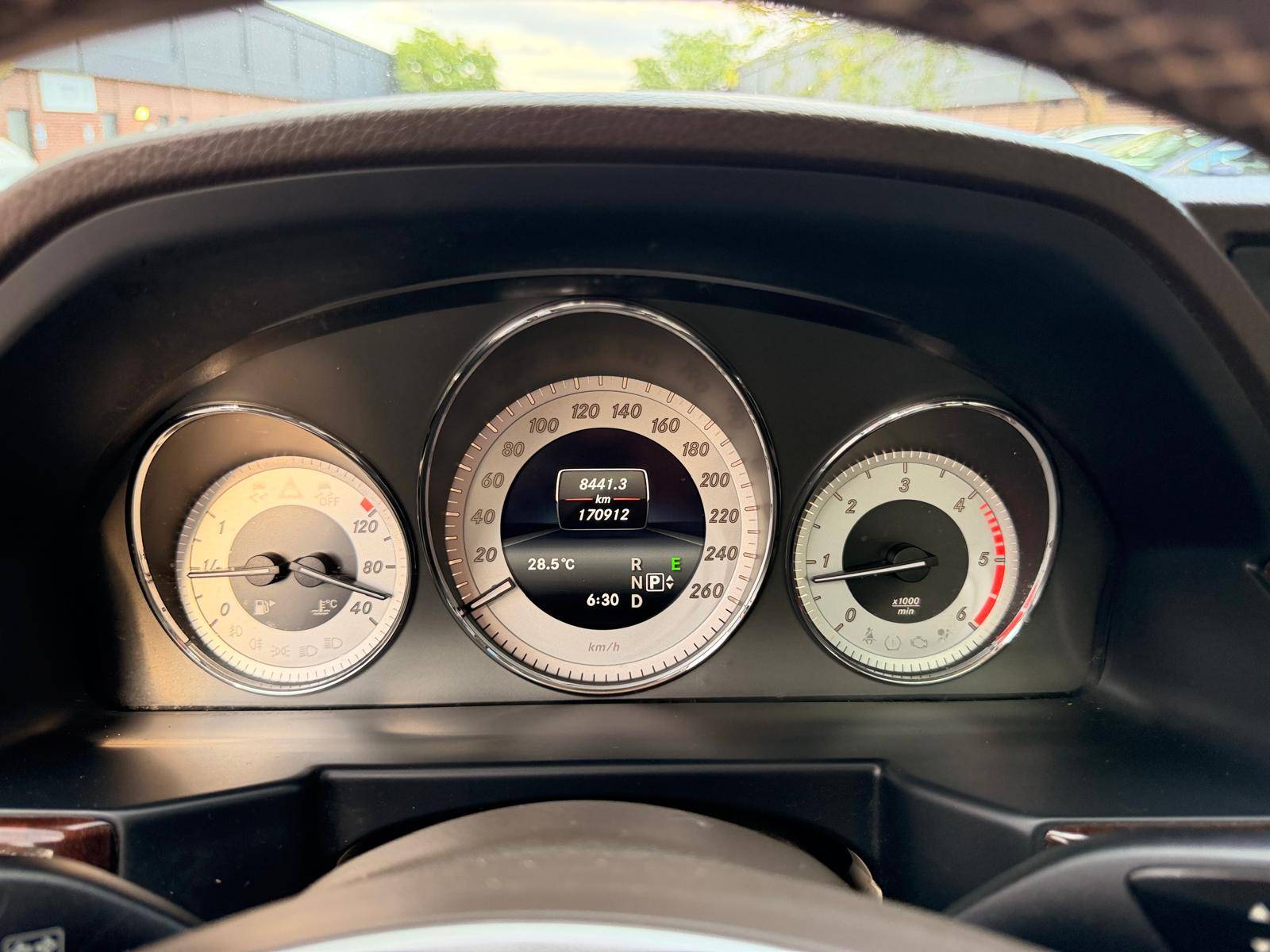 /crownautomobile/2014-Mercedes-Benz-GLK-Class-9694218929186627.jpg