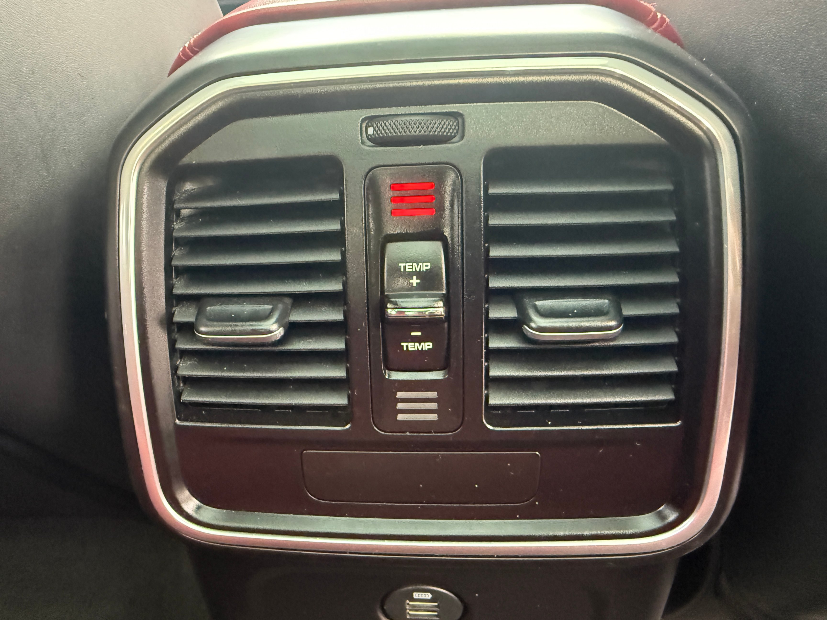 /crownautomobile/2017-Porsche-Macan-41389657542050373.jpg