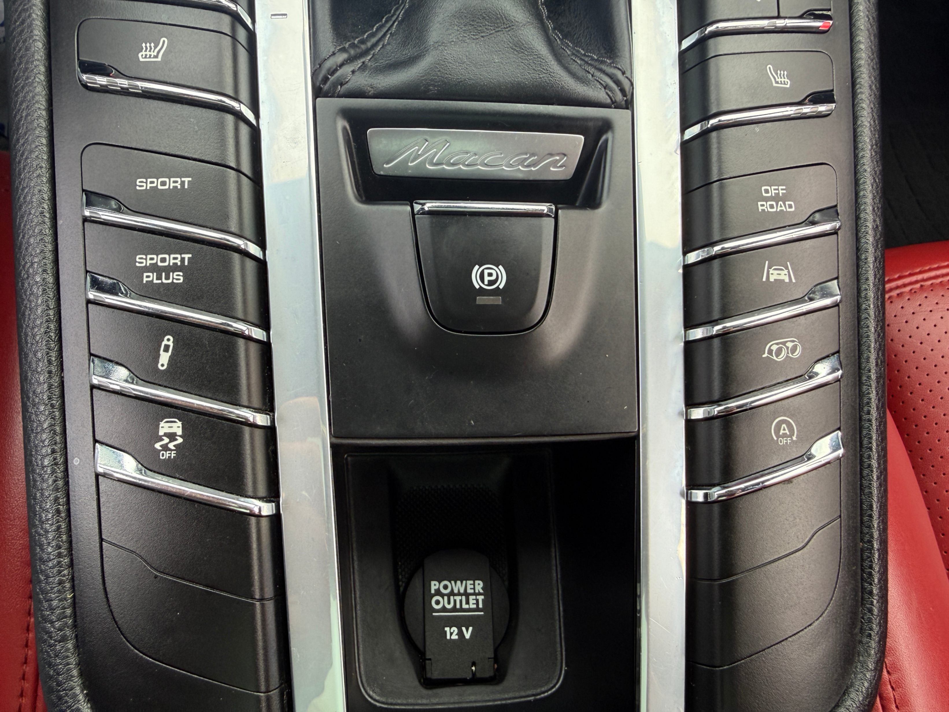 /crownautomobile/2017-Porsche-Macan-5268861338430555.jpg
