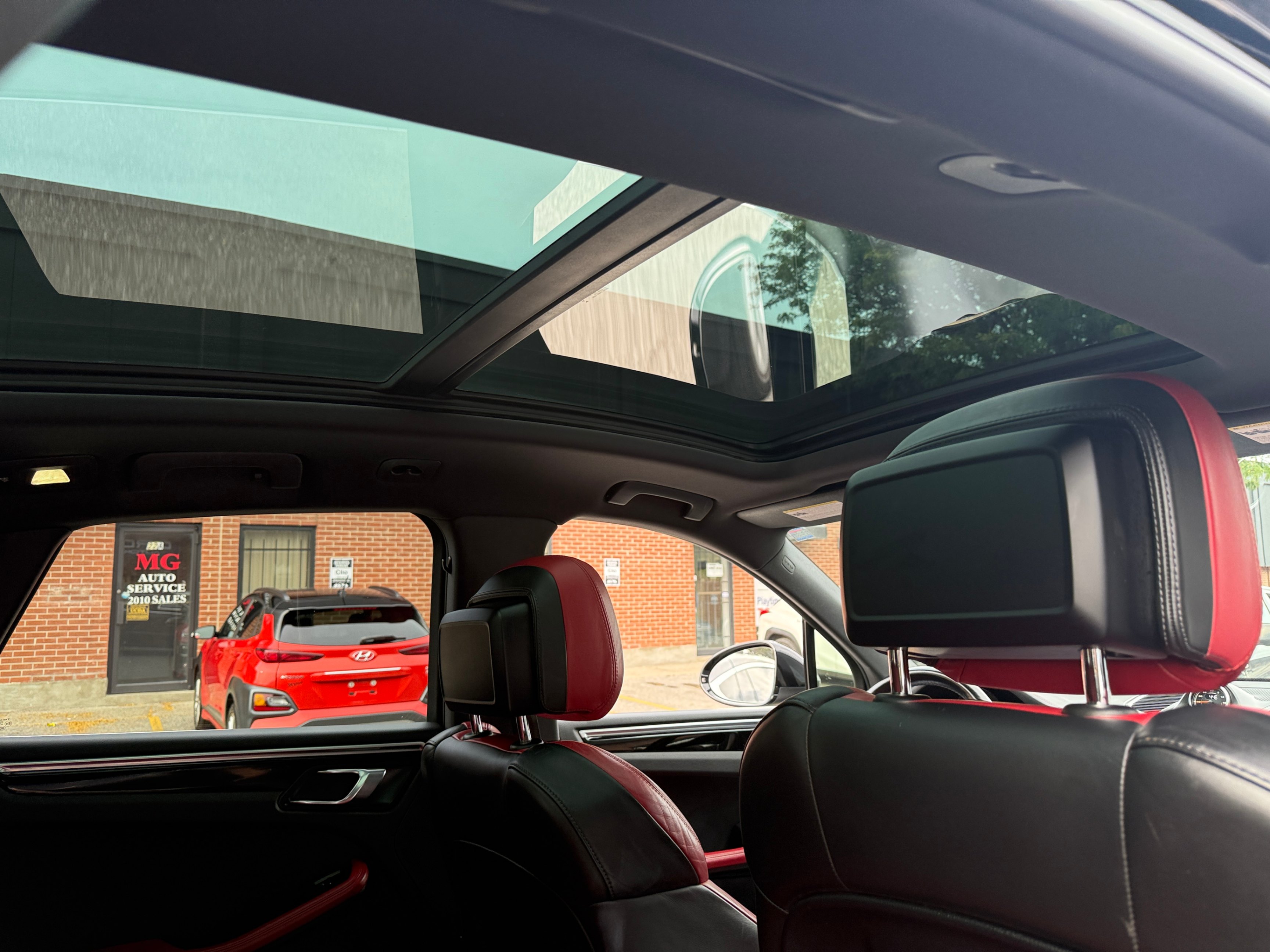 /crownautomobile/2017-Porsche-Macan-5780554571715042.jpg