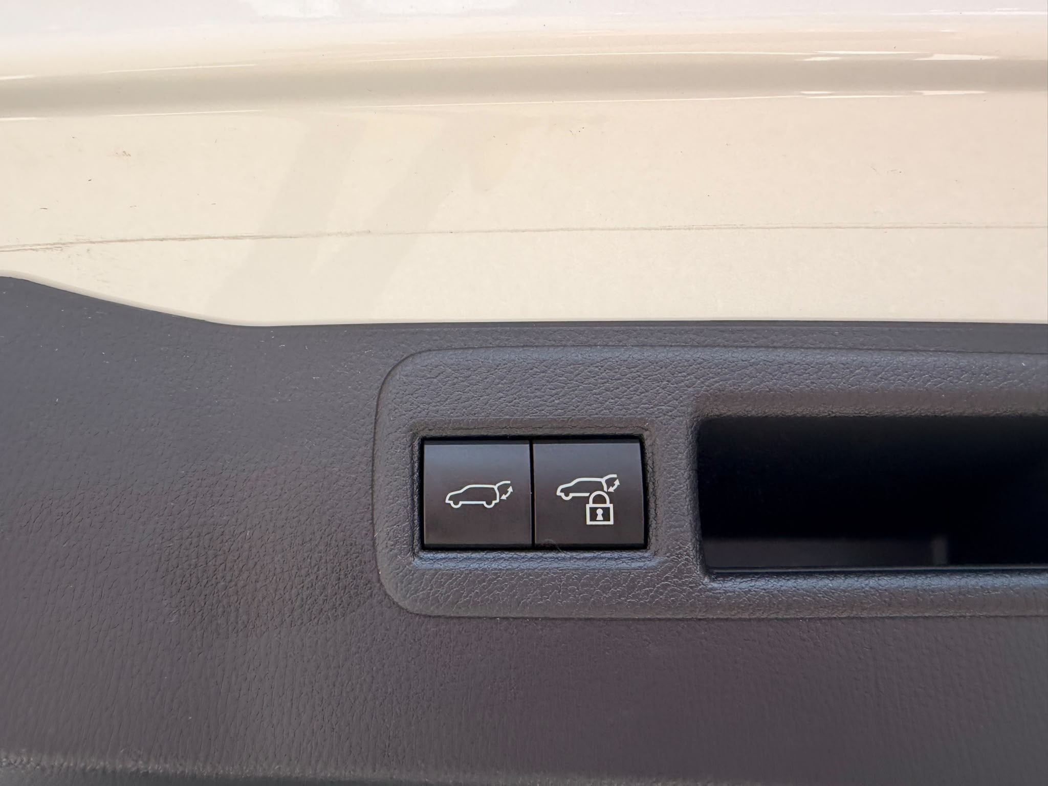 /crownautomobile/2021-Toyota-Venza-7979407972168377.jpg