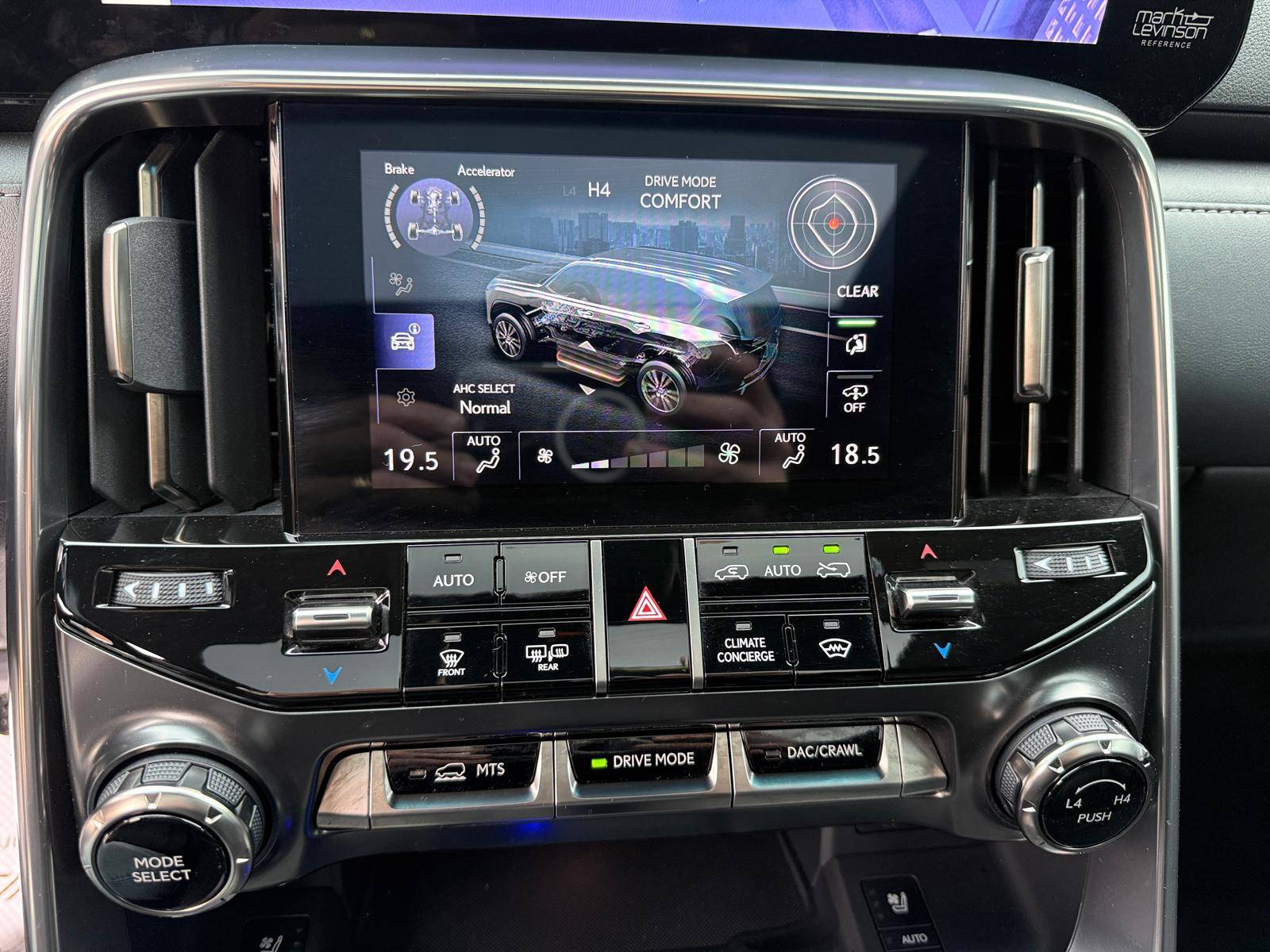 /crownautomobile/2022-Lexus-LX-040139132450765835.jpg