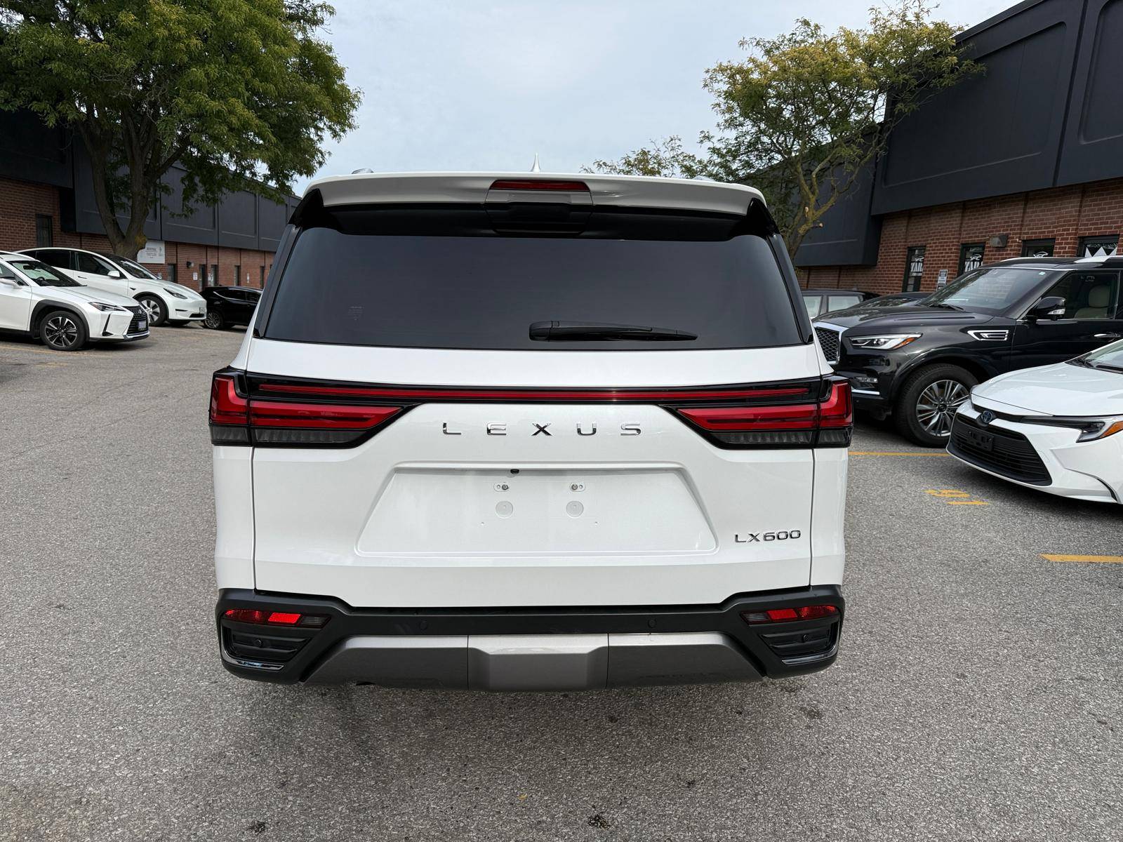 /crownautomobile/2022-Lexus-LX-9167962112312085.jpg