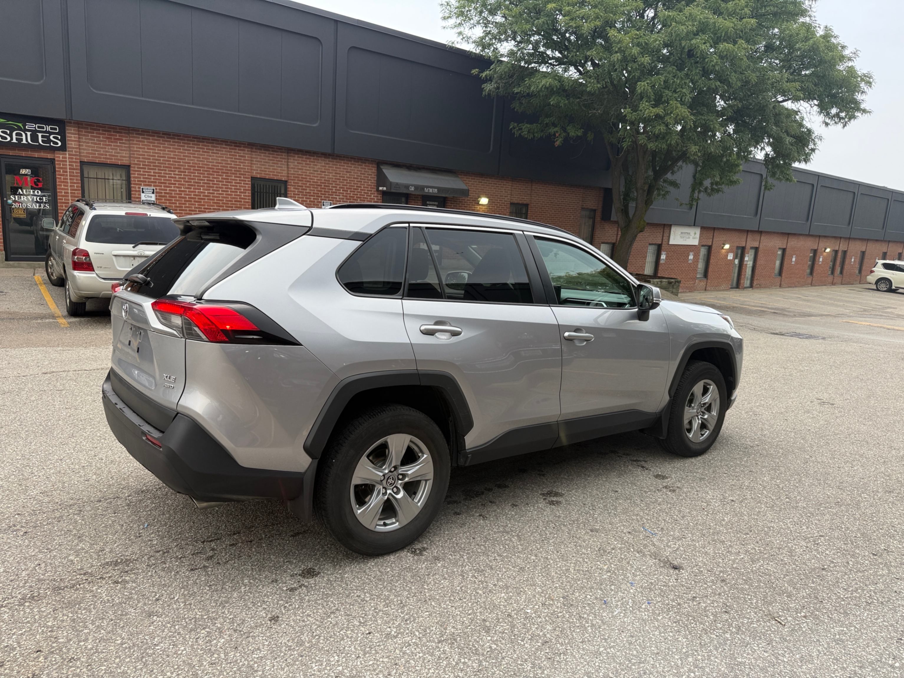 /crownautomobile/2022-Toyota-RAV4-1518512031794148.jpg