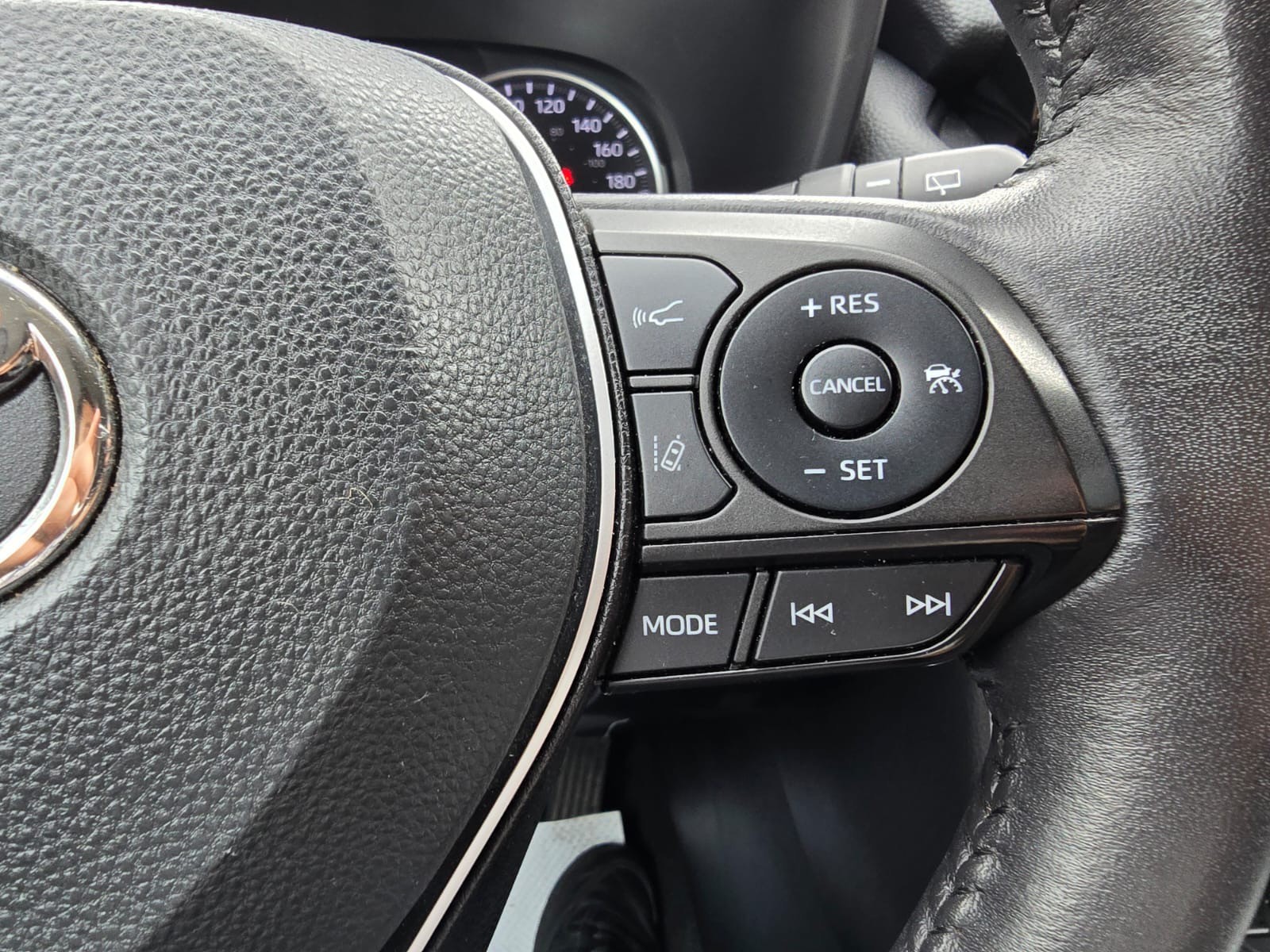 /crownautomobile/2022-Toyota-RAV4-6662633892870999.jpg
