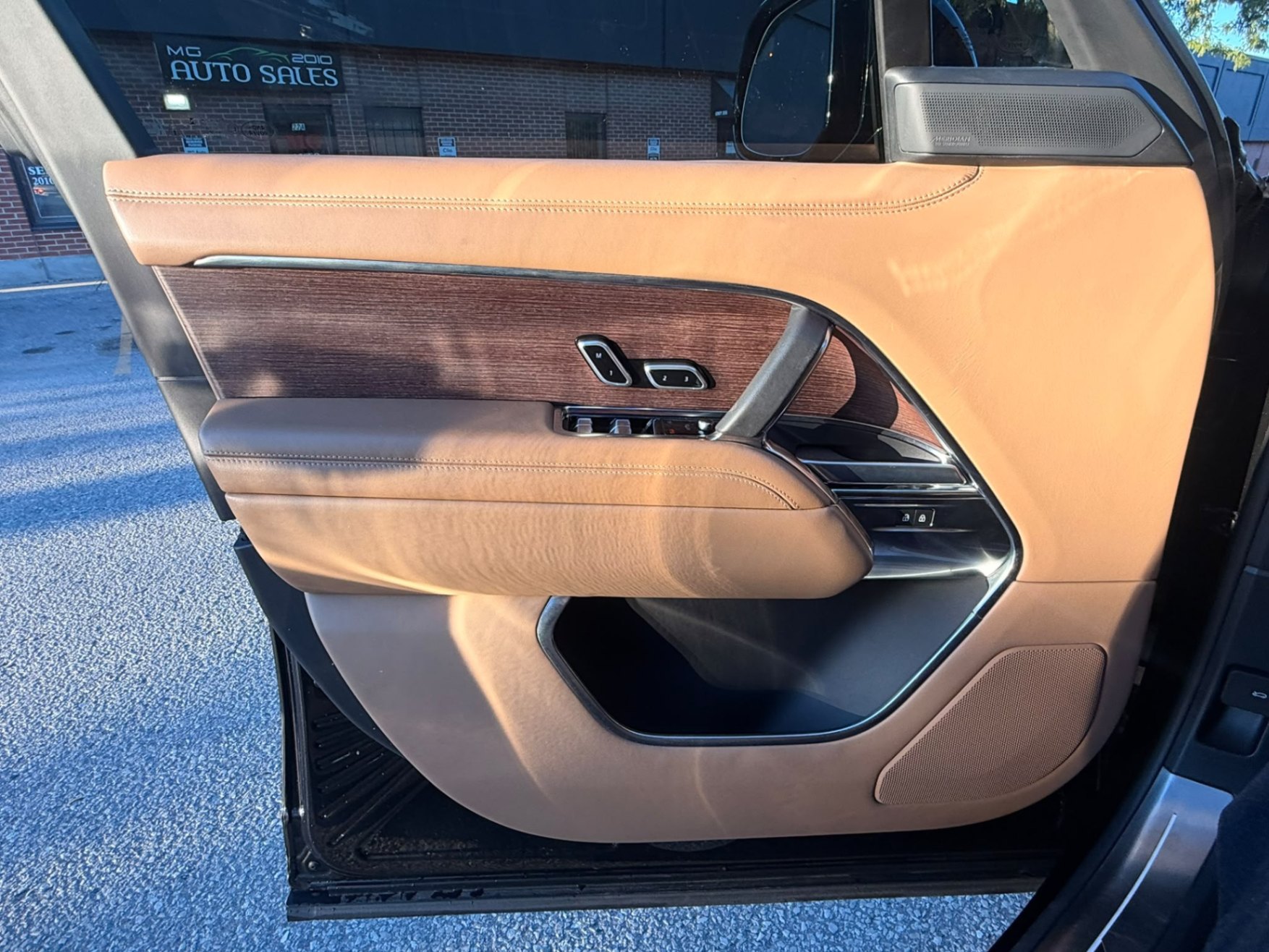 /crownautomobile/2023-LandRover-RangeRover-6923179592101696.jpg