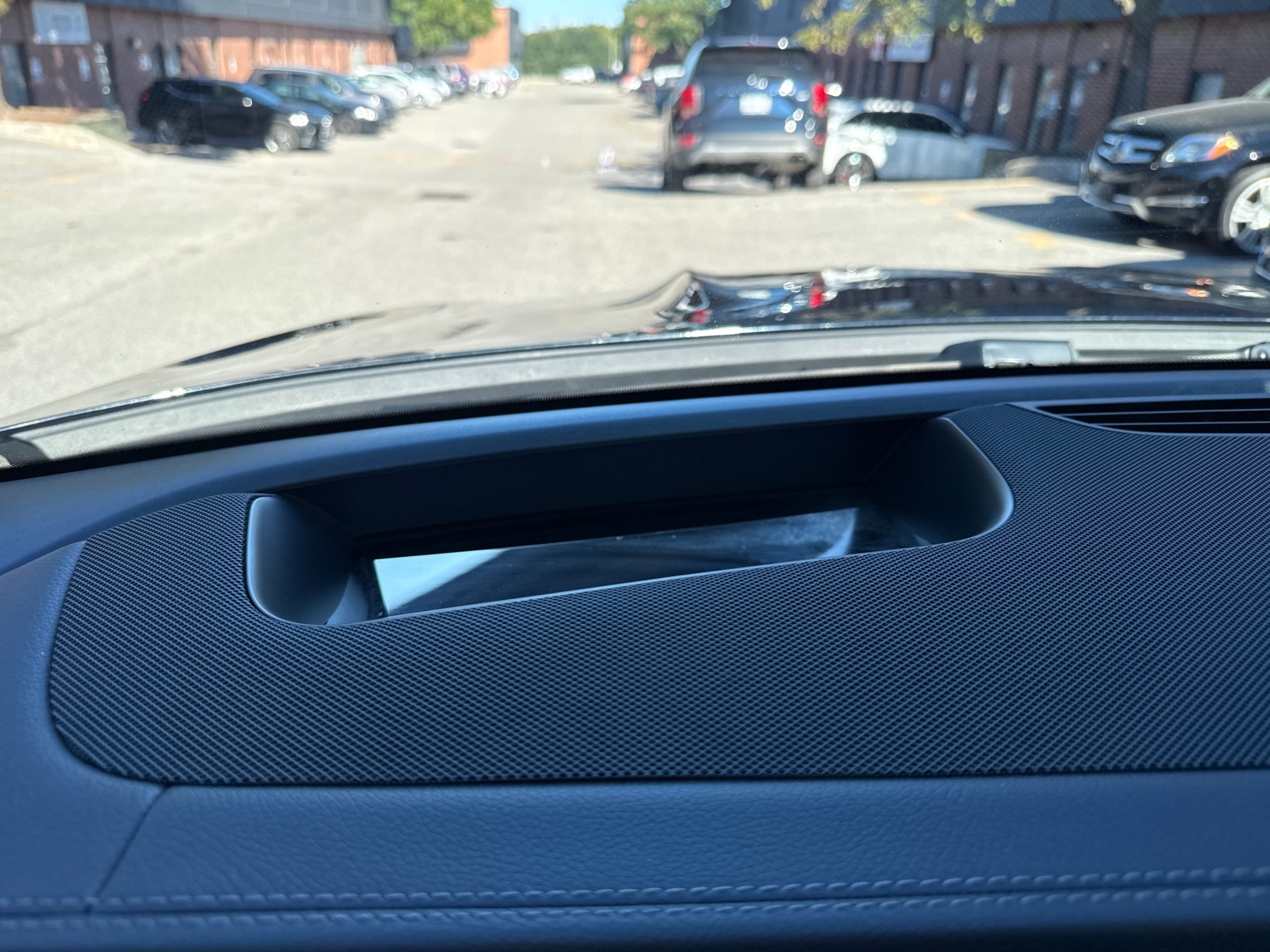 /crownautomobile/2023-Mercedes-Benz-GLE-Class-04350732698119231.jpg