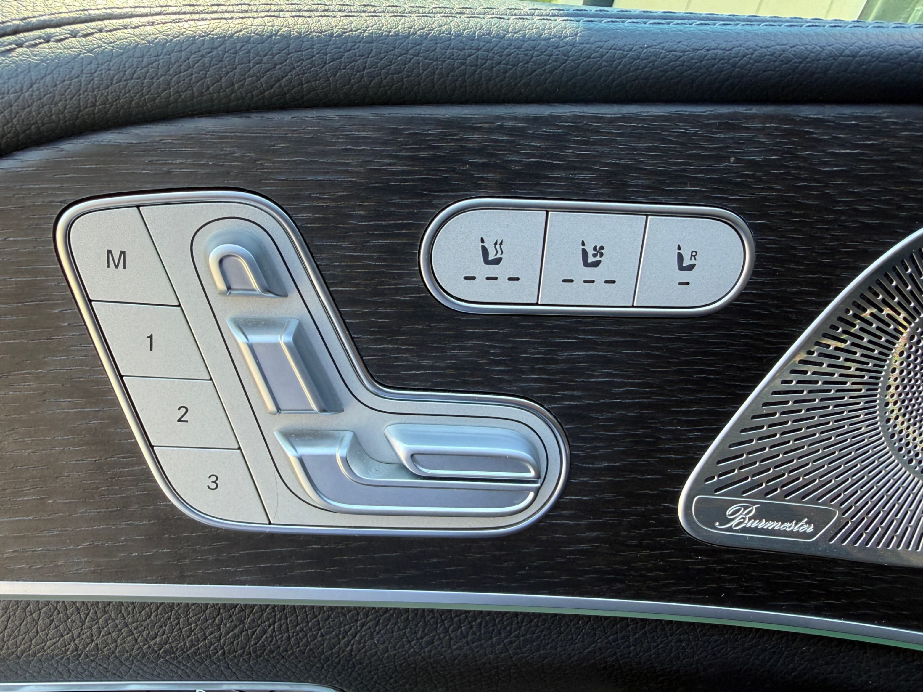 /crownautomobile/2023-Mercedes-Benz-GLE-Class-18814312409774558.jpg