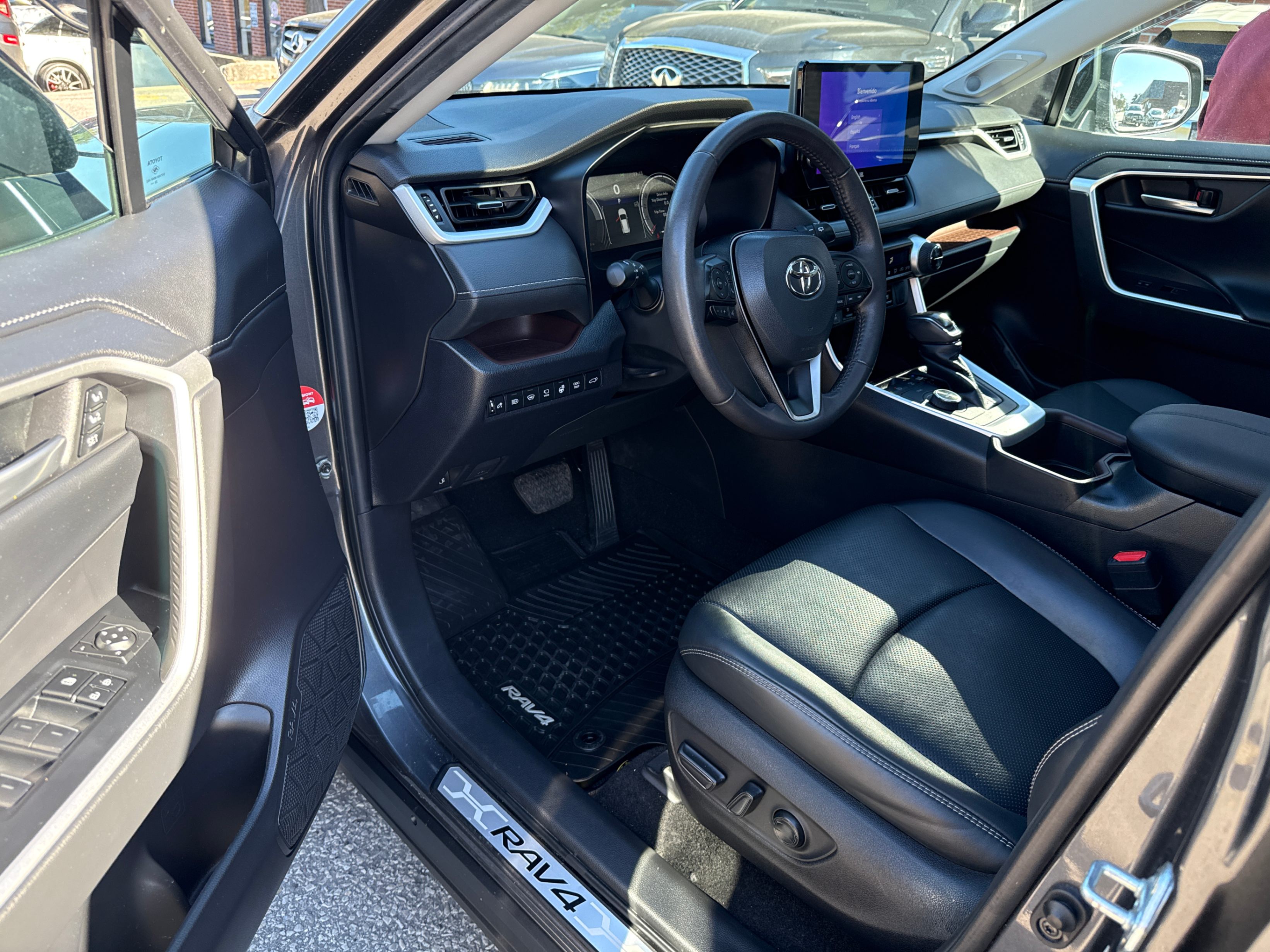 /crownautomobile/2023-Toyota-RAV4-34825365596978997.jpg