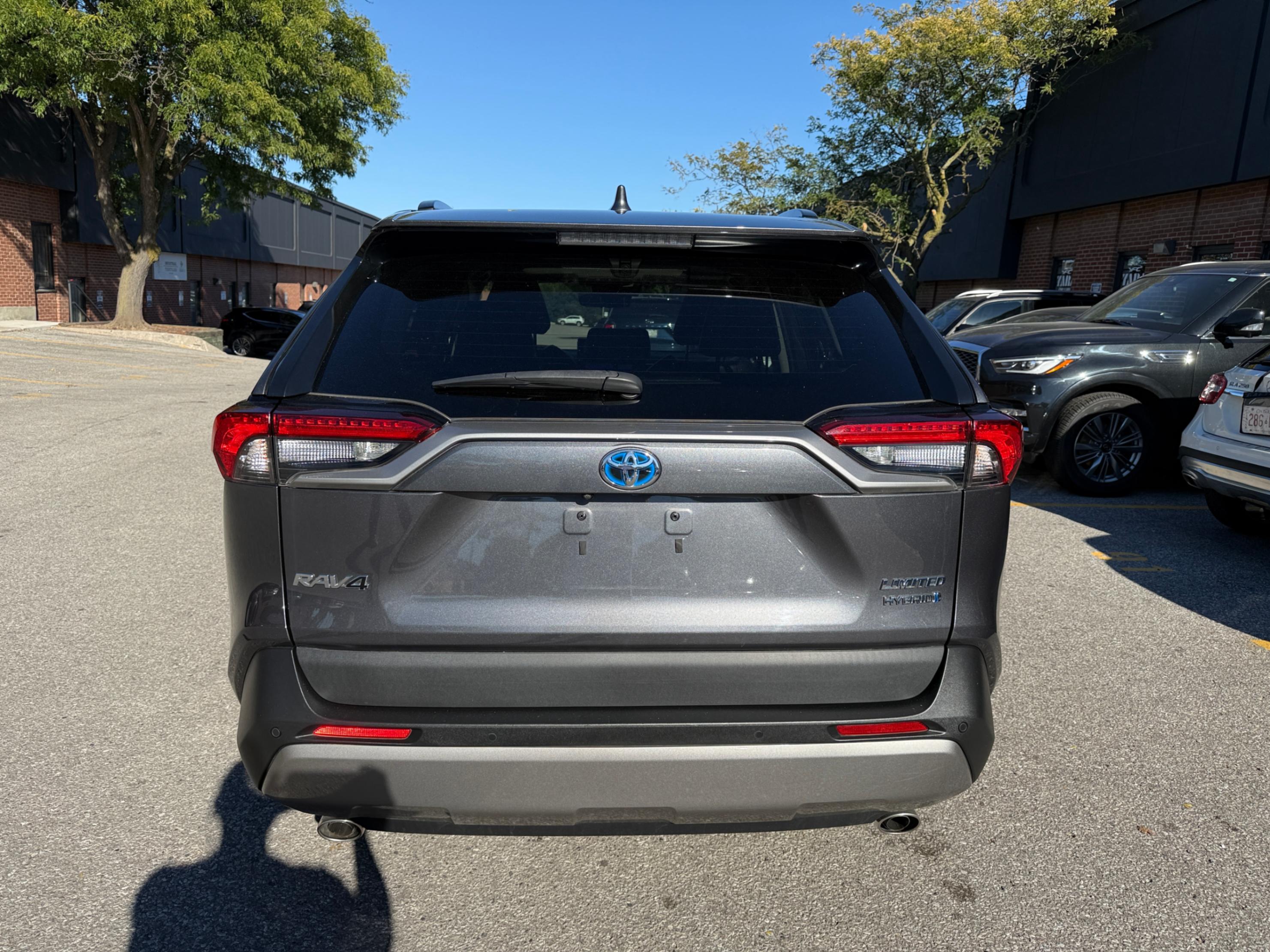 /crownautomobile/2023-Toyota-RAV4-45152411894113786.jpg
