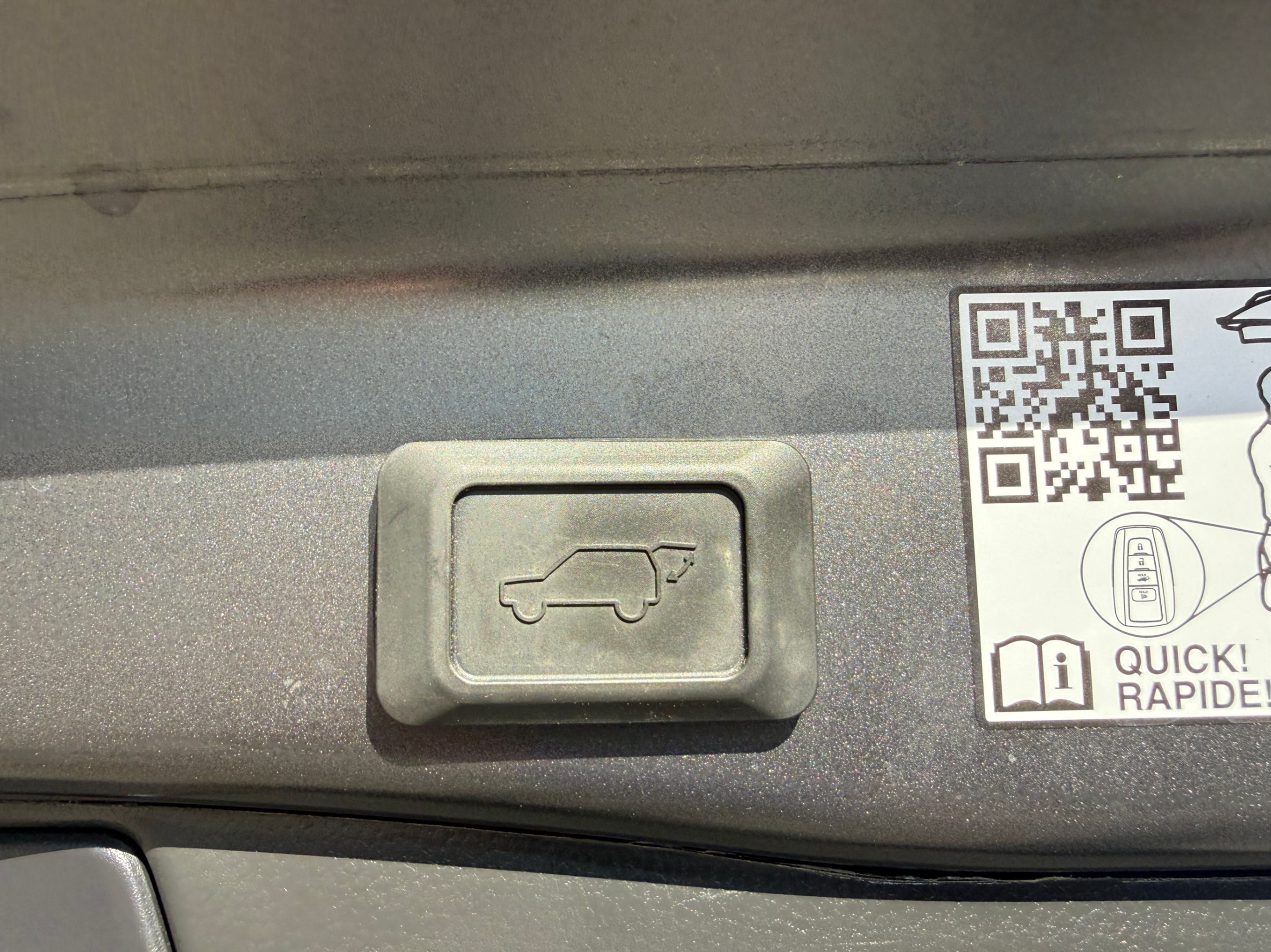/crownautomobile/2023-Toyota-RAV4-5641300088725854.jpg