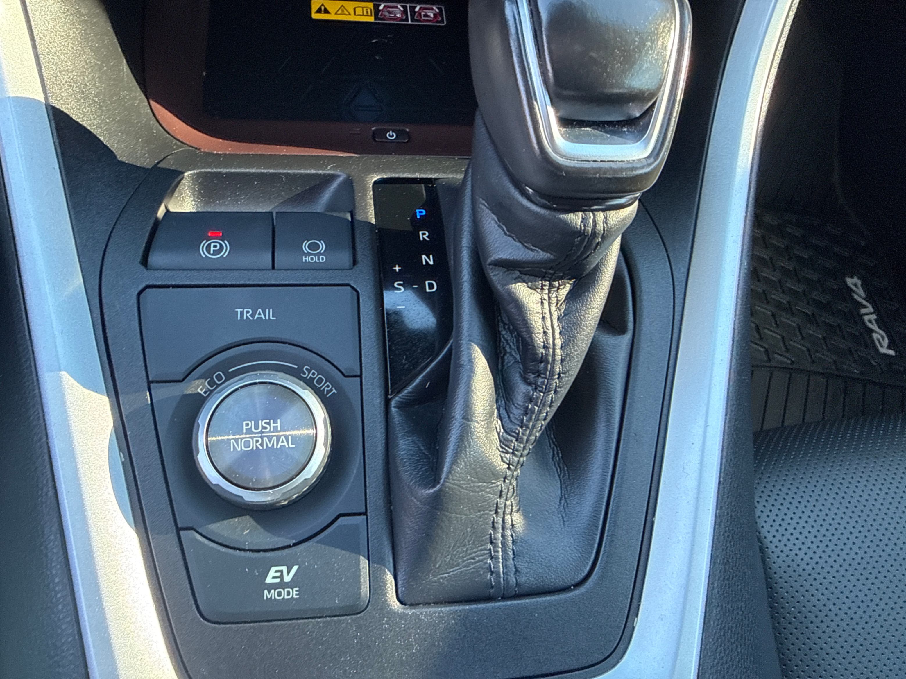 /crownautomobile/2023-Toyota-RAV4-5940405649156395.jpg
