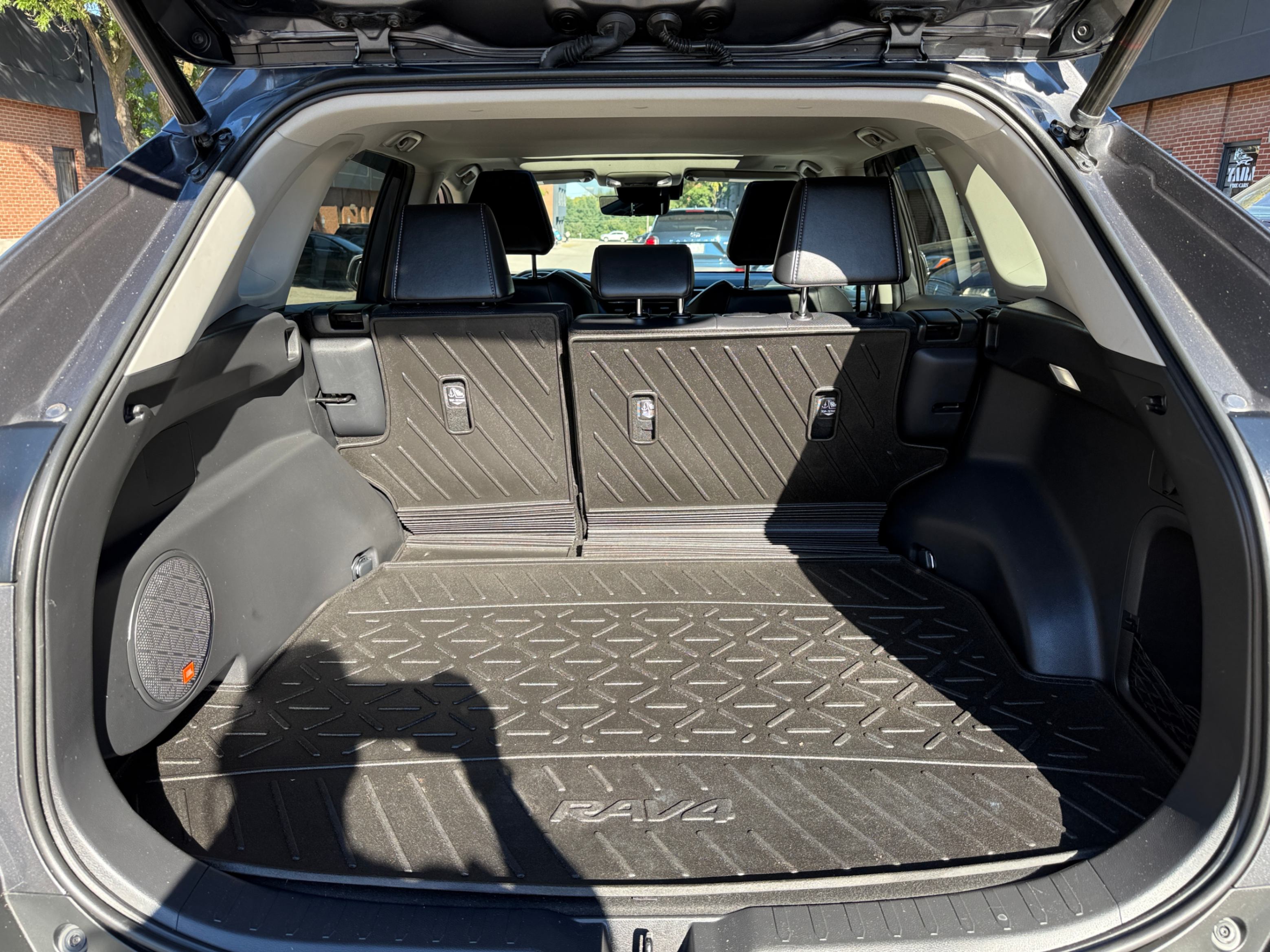 /crownautomobile/2023-Toyota-RAV4-9002324465113911.jpg