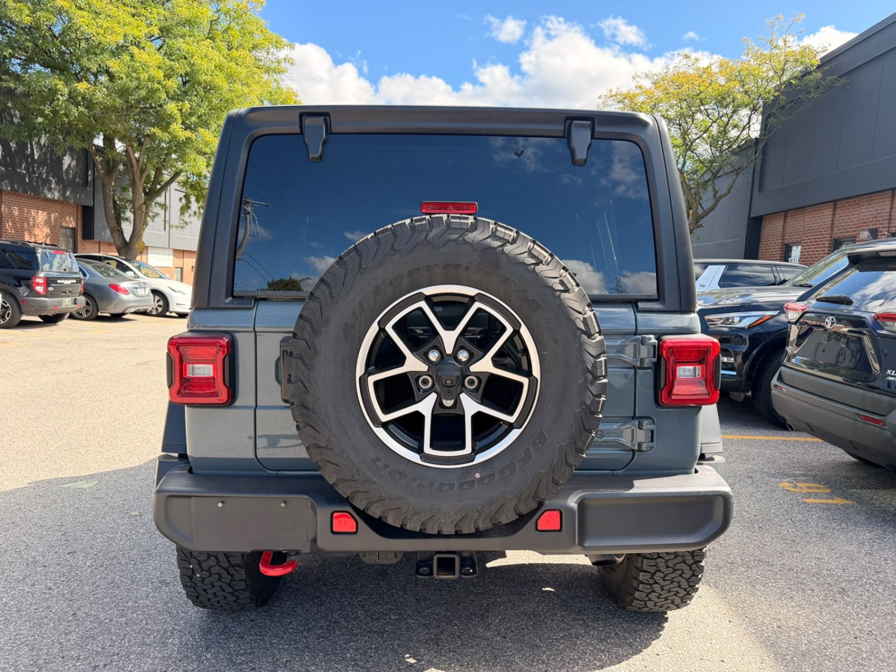 /crownautomobile/2024-Jeep-Wrangler-21659463979487814.jpg