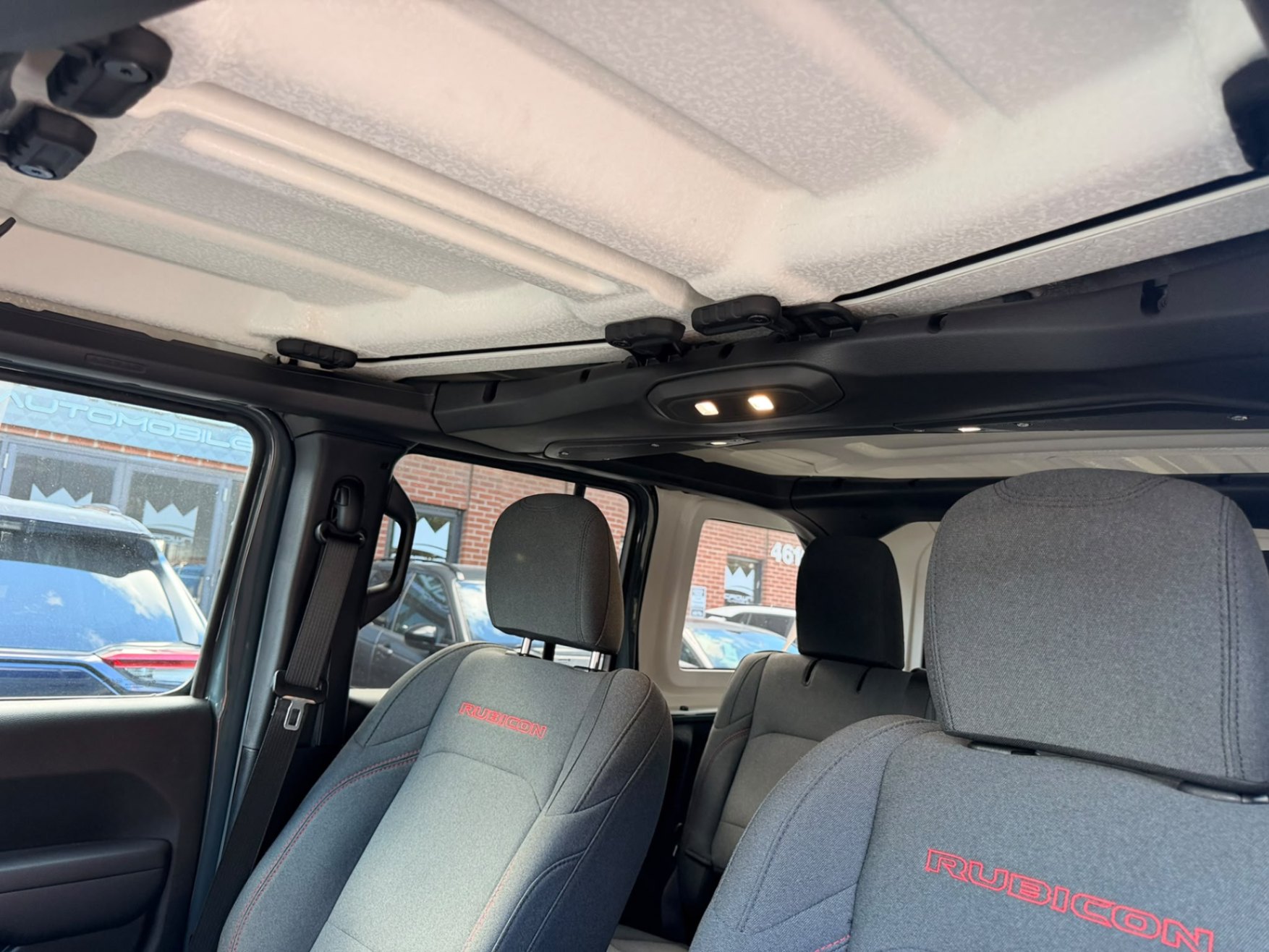 /crownautomobile/2024-Jeep-Wrangler-3328472464072876.jpg
