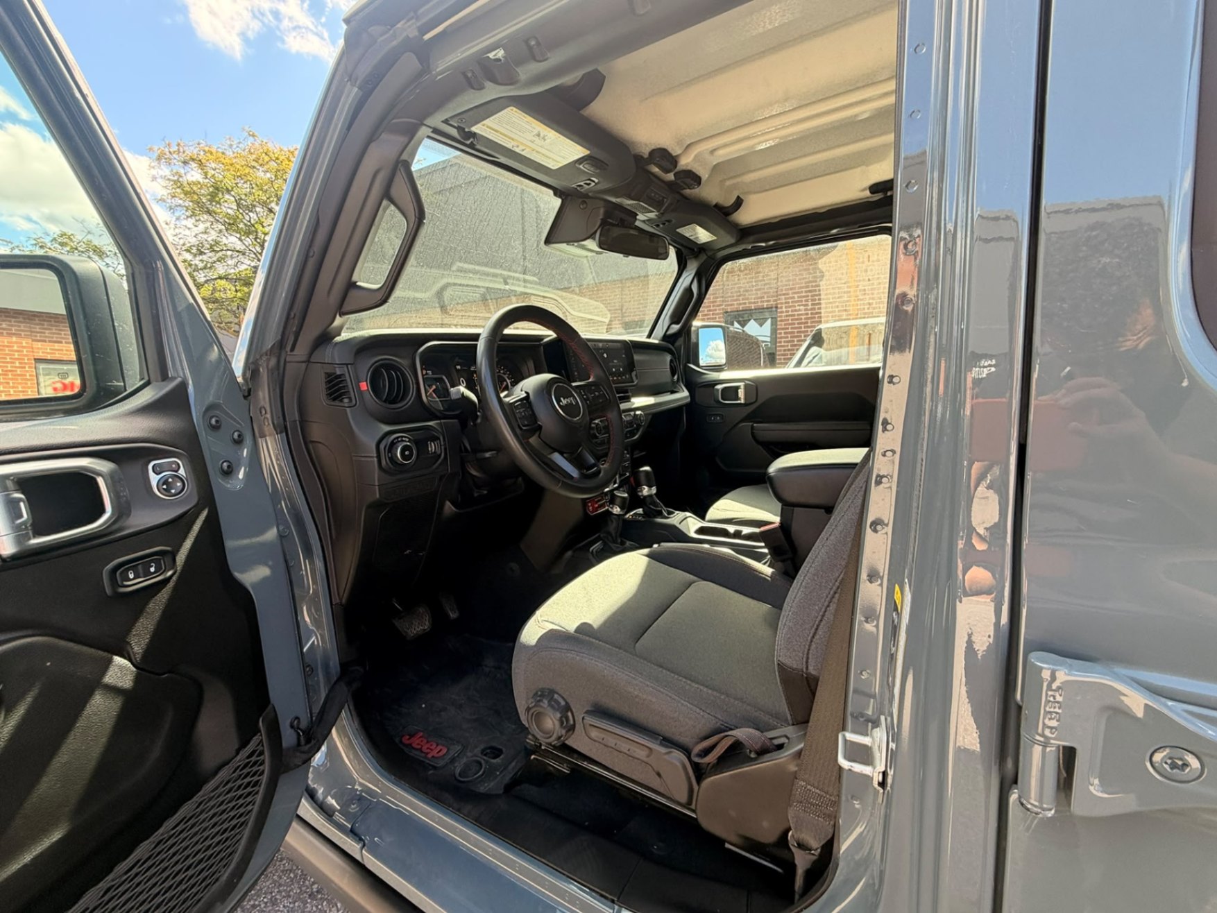 /crownautomobile/2024-Jeep-Wrangler-39533665394674156.jpg