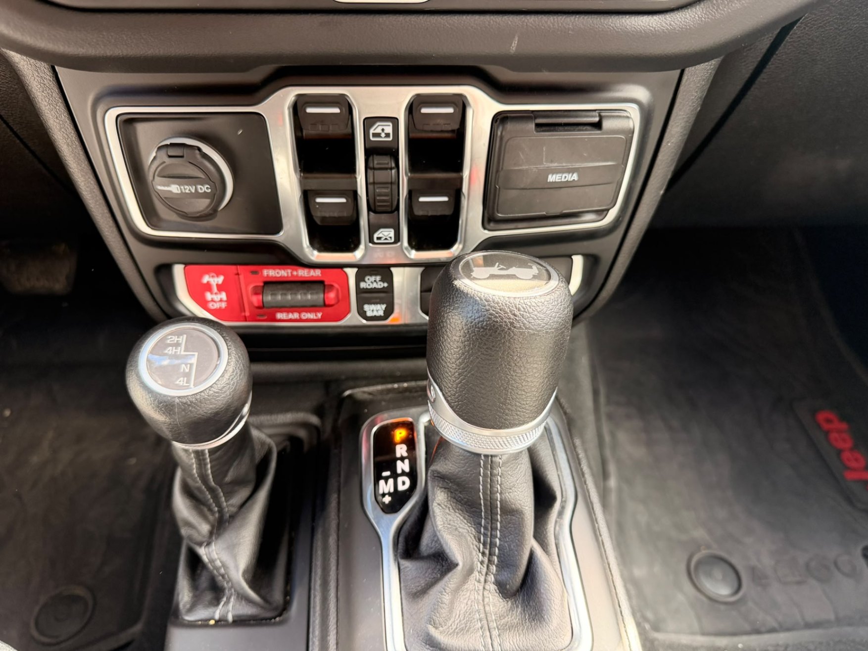 /crownautomobile/2024-Jeep-Wrangler-8713586373601825.jpg