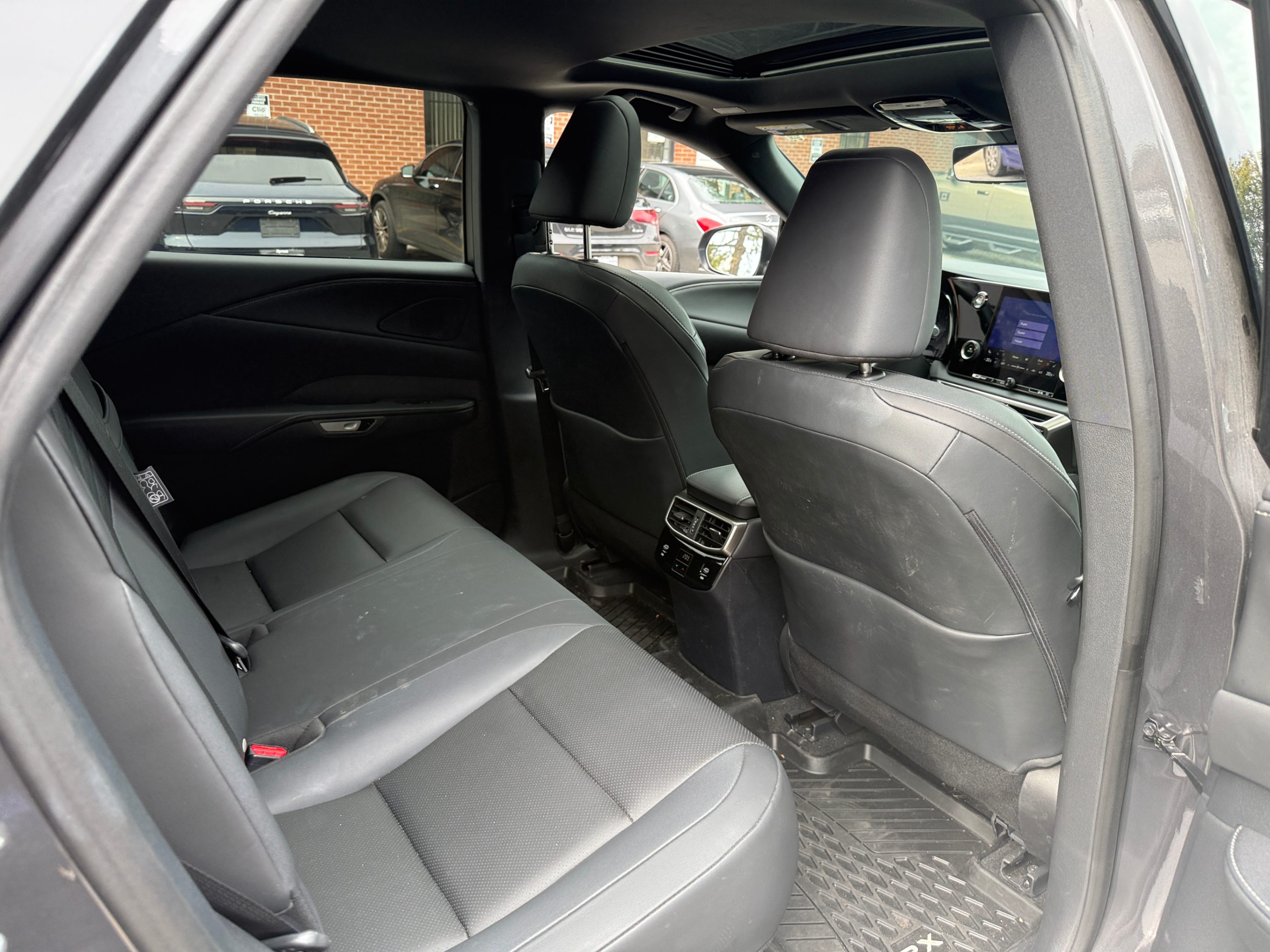 /crownautomobile/2024-Lexus-RX-4393732826391854.jpg