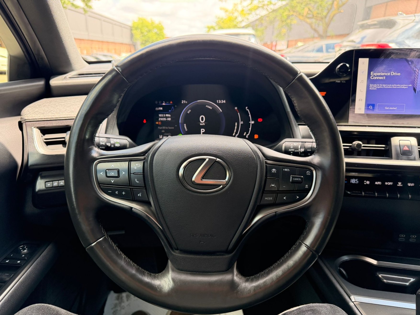 /crownautomobile/2025-Lexus-UX-07806246061478639.jpg