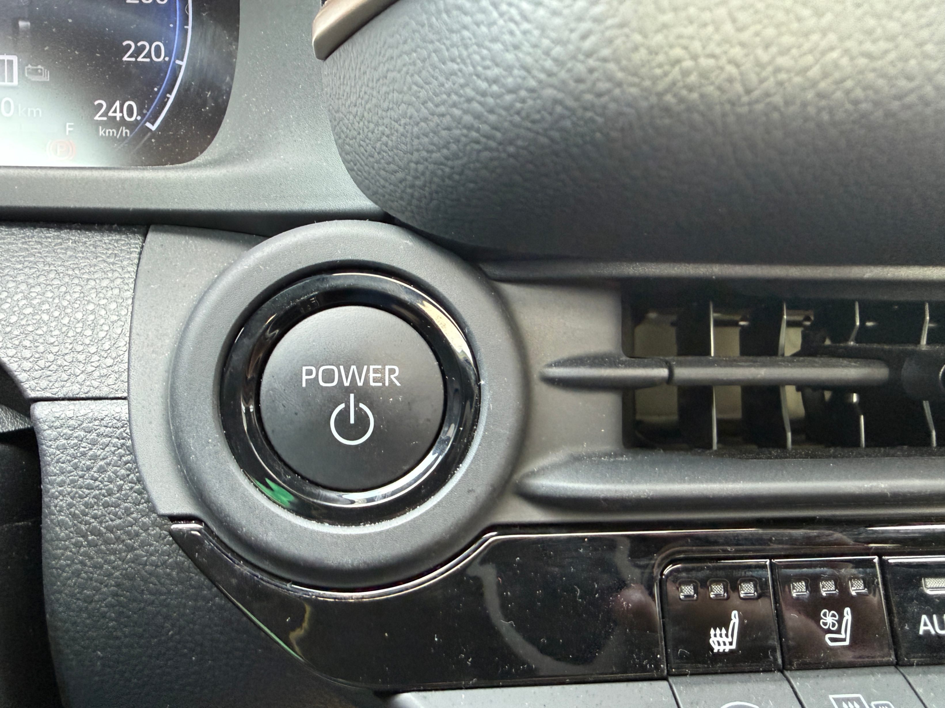 /crownautomobile/2025-Toyota-CrownSignia-45734117600431357.jpg