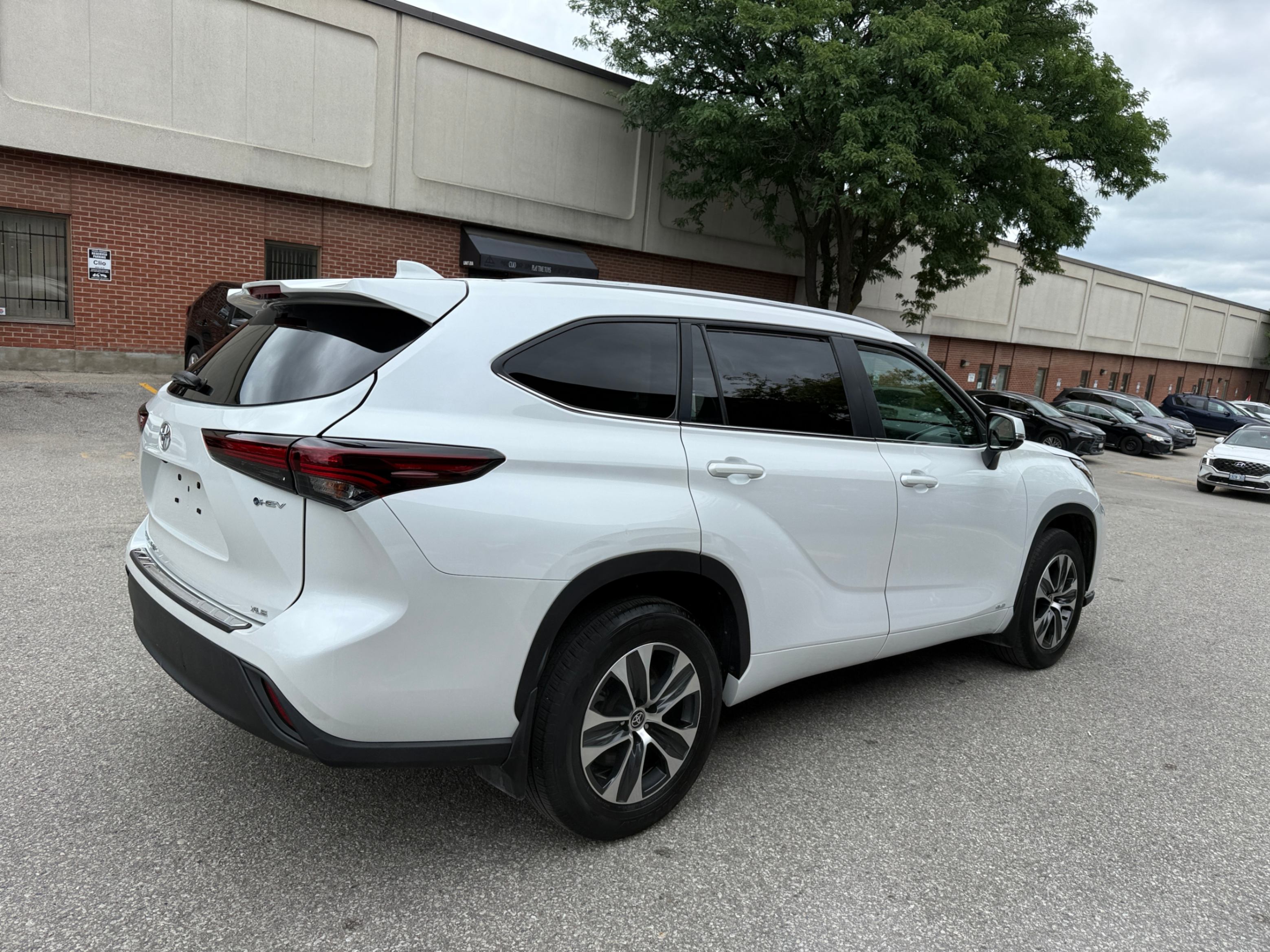 /crownautomobile/2025-Toyota-Highlander-8794618238169403.jpg