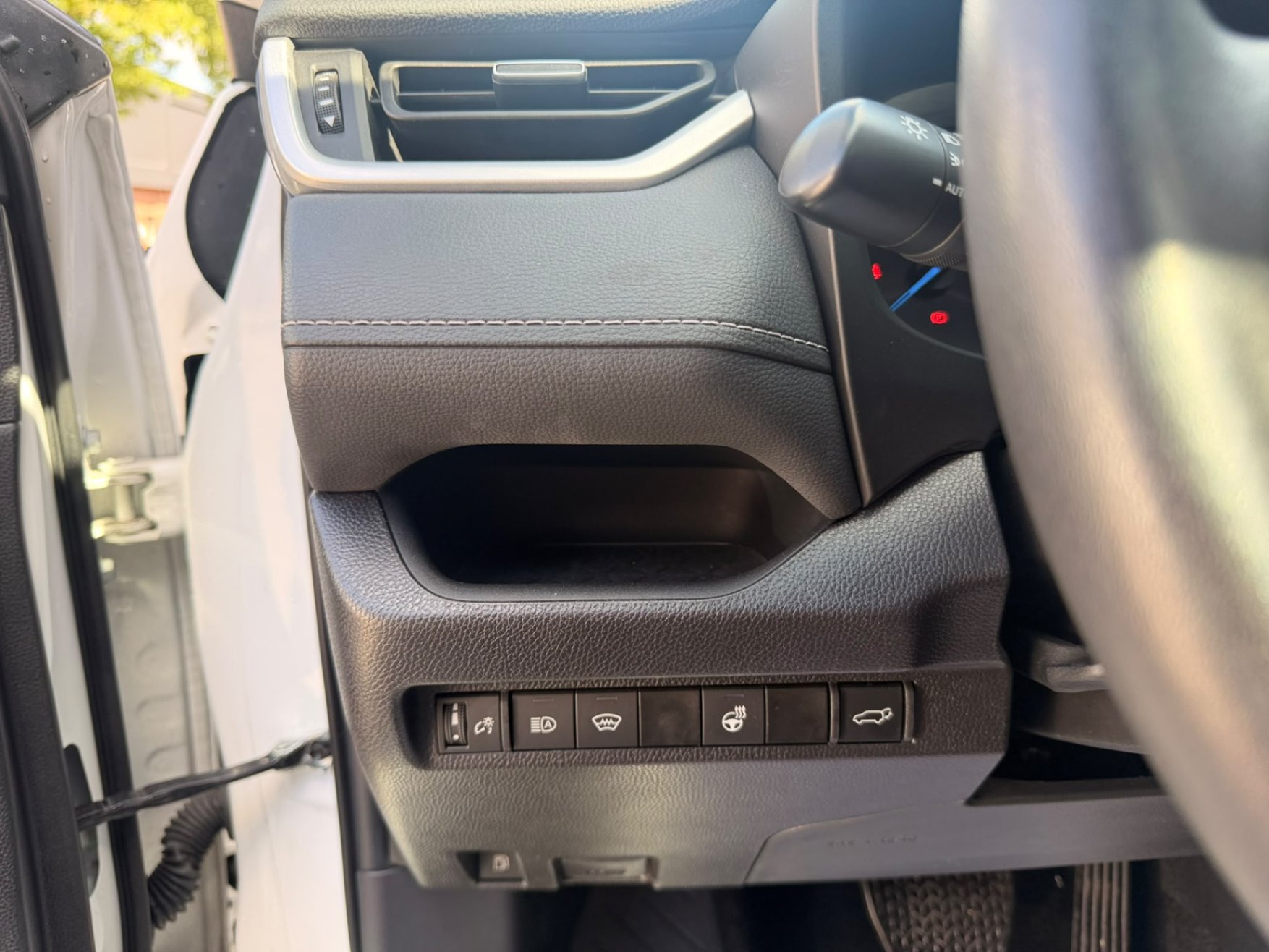 /crownautomobile/2025-Toyota-RAV4-010571780414166954.jpg