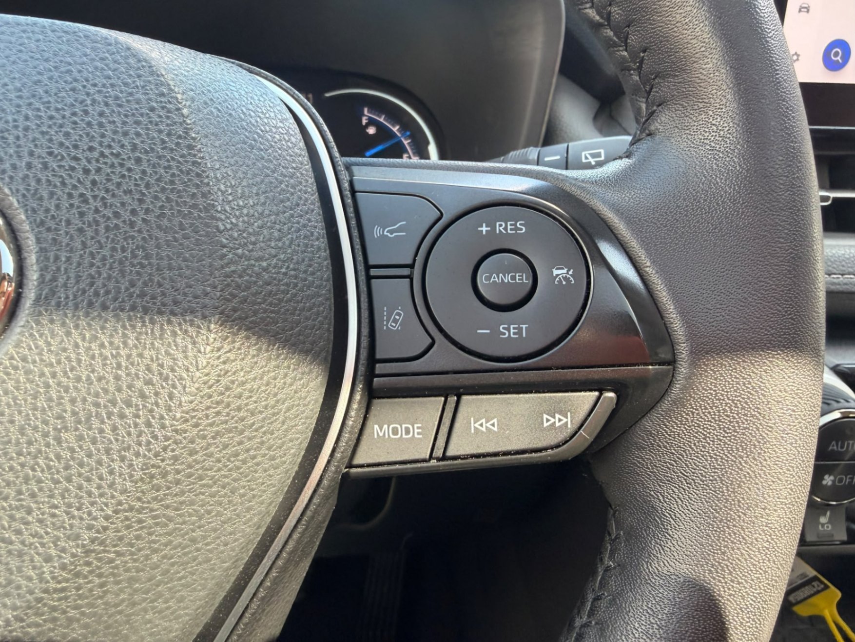 /crownautomobile/2025-Toyota-RAV4-20639225680683082.jpg