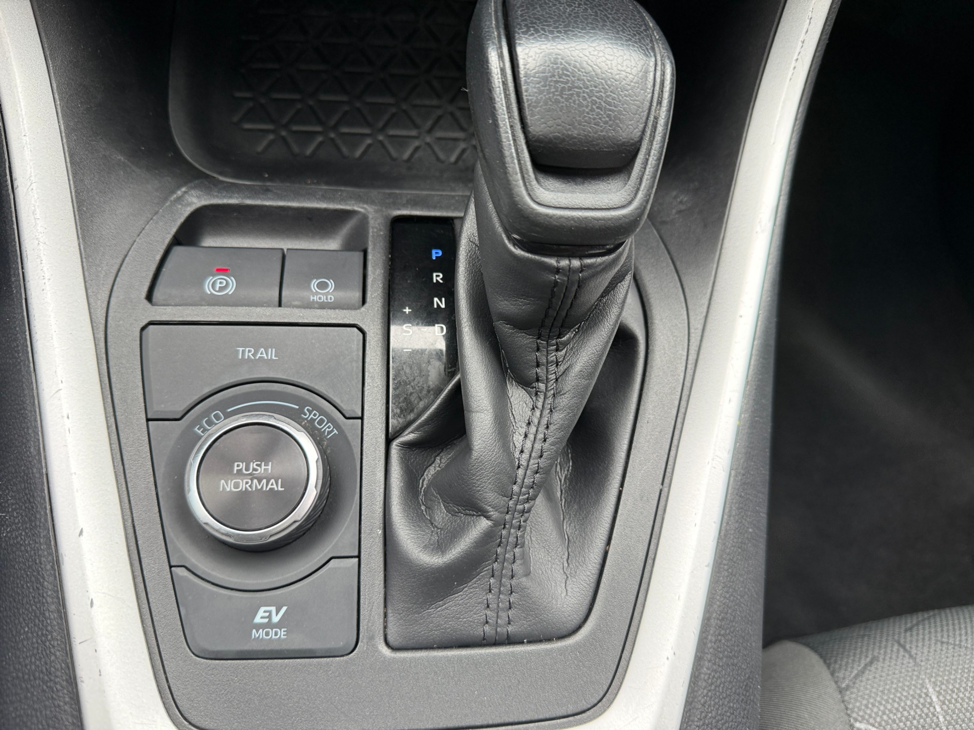 /crownautomobile/2025-Toyota-RAV4-22657001572973812.jpg