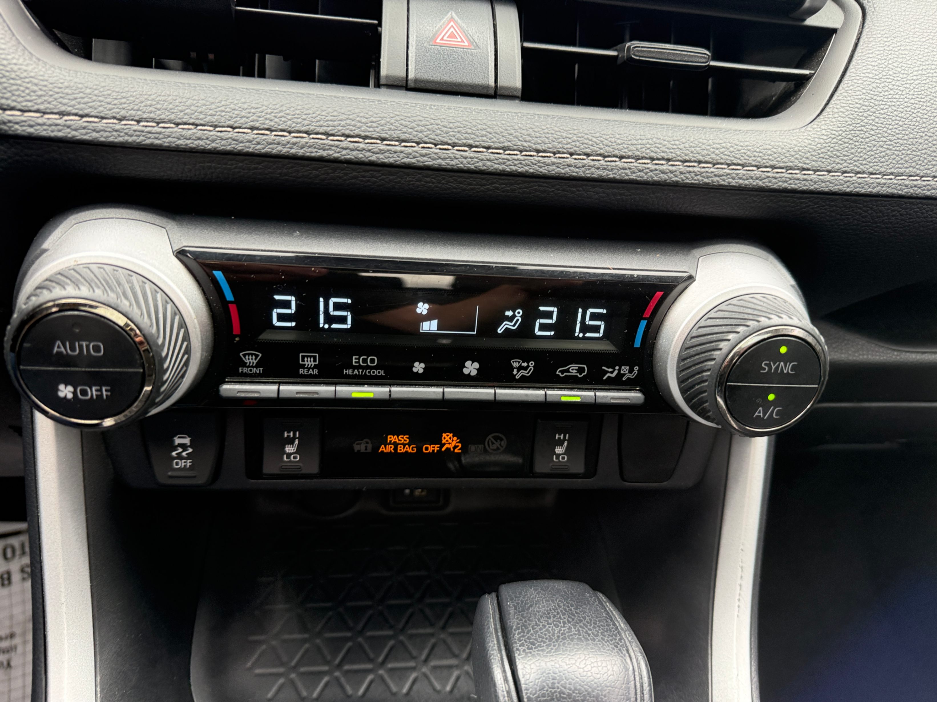 /crownautomobile/2025-Toyota-RAV4-8110747075304476.jpg