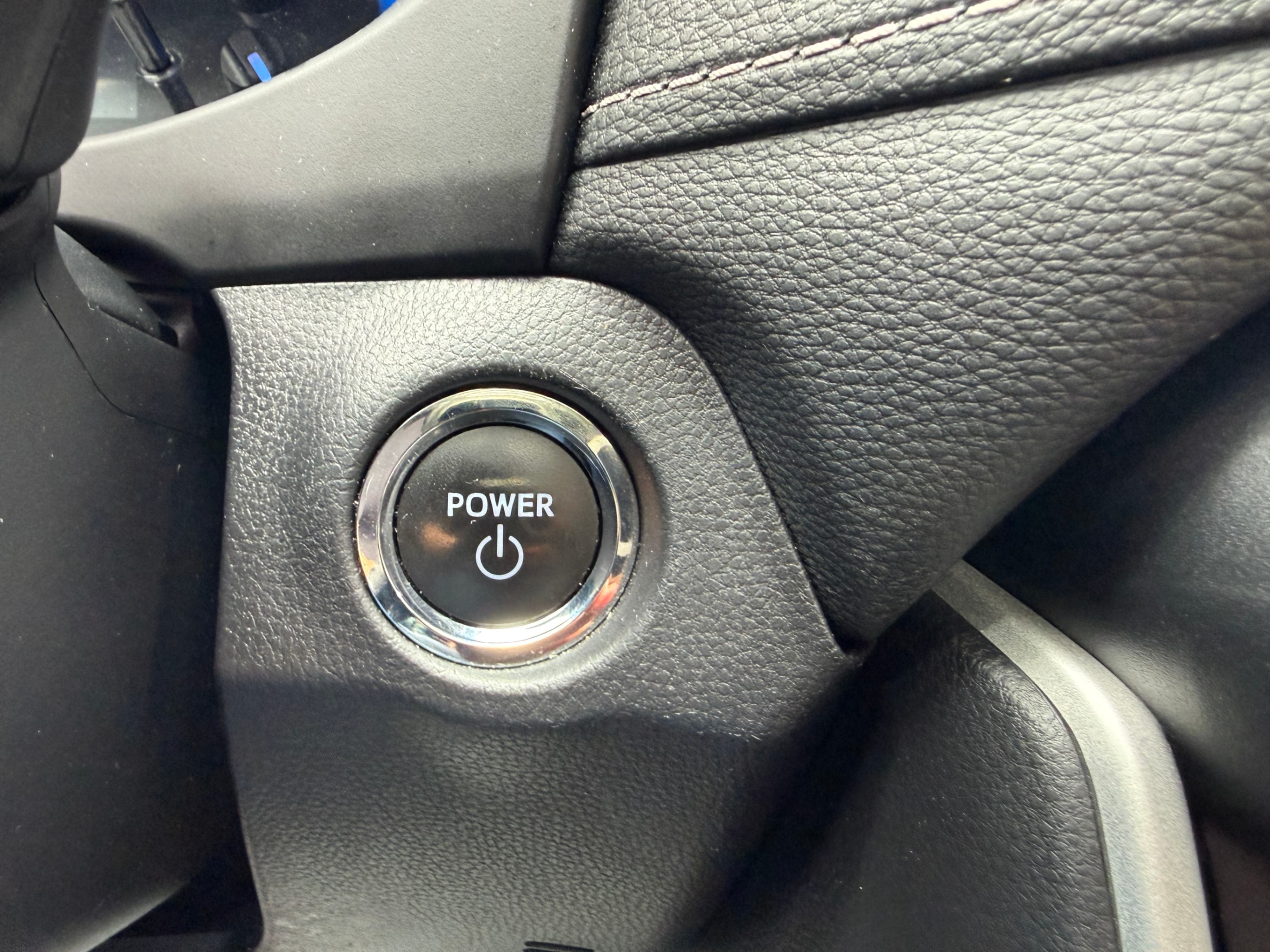 /crownautomobile/2025-Toyota-RAV4-853502064960389.jpg