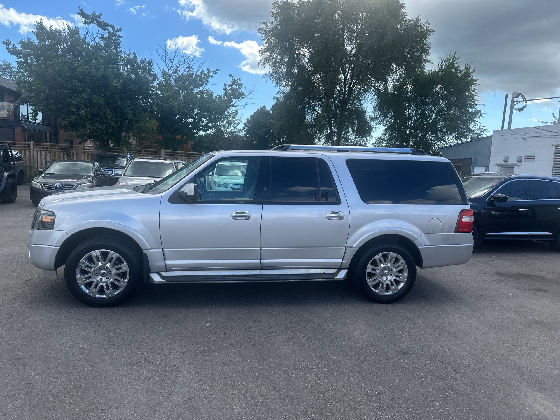 2011 Ford Expedition MAX 4WD 4dr Limited