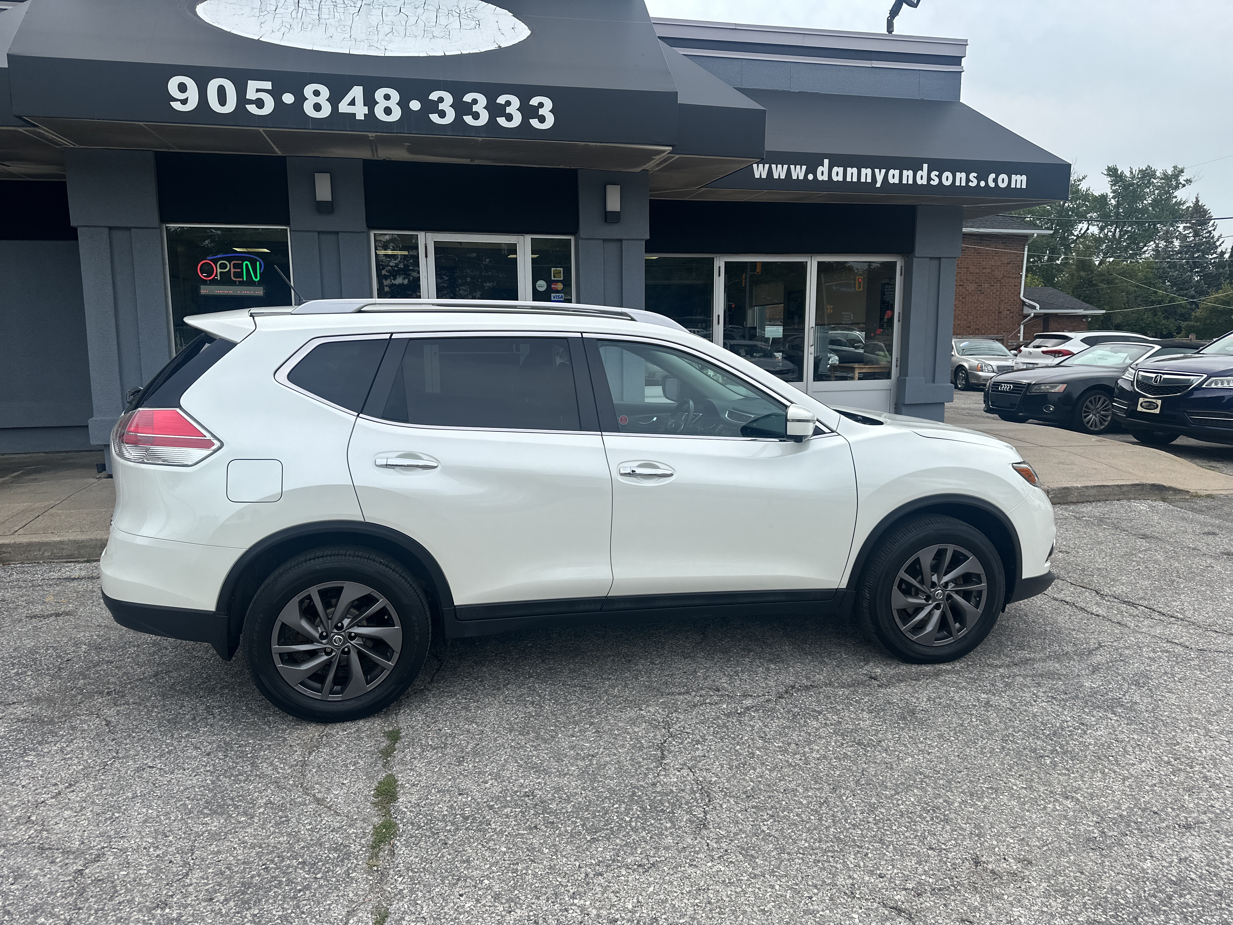2016 Nissan Rogue AWD 4dr SL