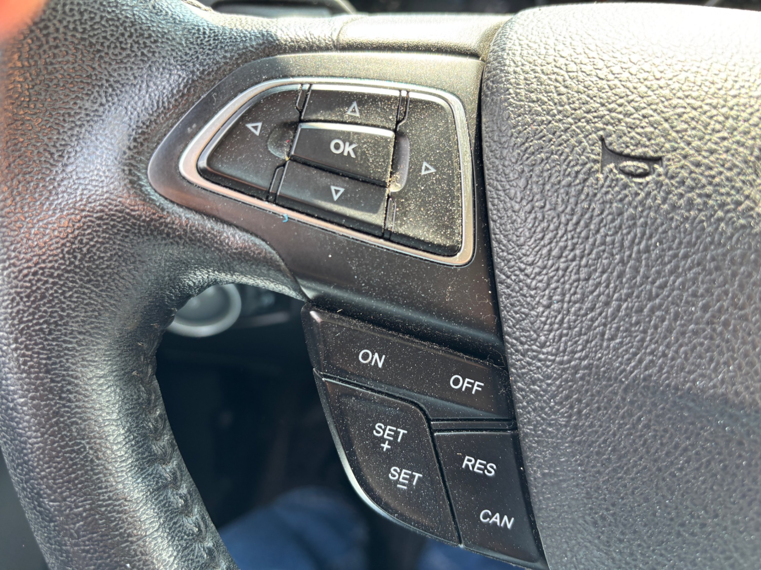 /dreamdriveauto/2015-Ford-Focus-9709556770023859.jpg